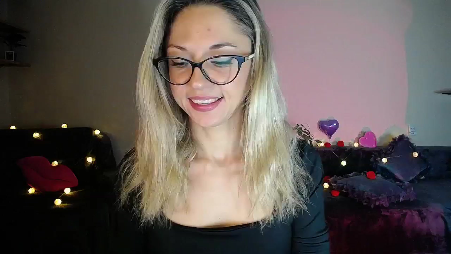 Gallery image thumbnail from Sunshine_alis's myfreecams stream on, 10/21/2025, 19:47 image 3 of 20