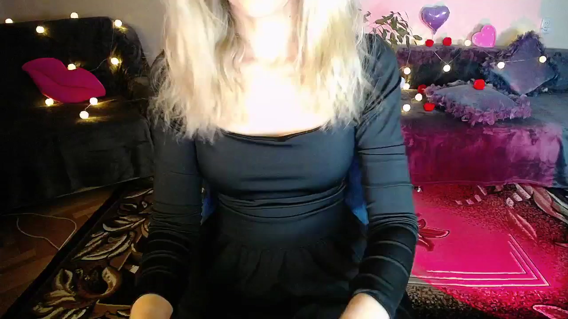 Gallery image thumbnail from Sunshine_alis's myfreecams stream on, 10/21/2025, 19:47 image 13 of 20