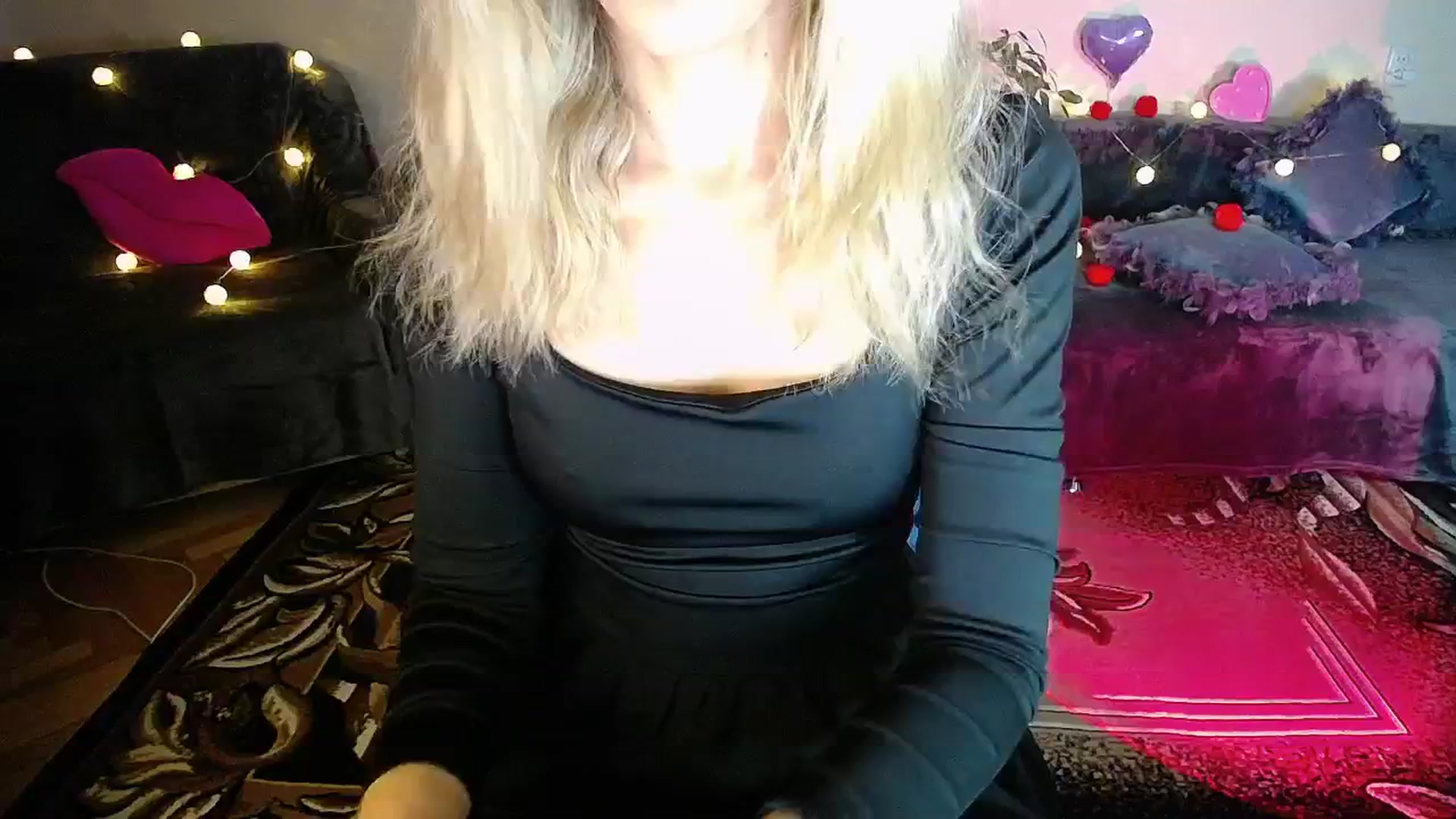 Gallery image thumbnail from Sunshine_alis's myfreecams stream on, 10/21/2025, 19:47 image 12 of 20