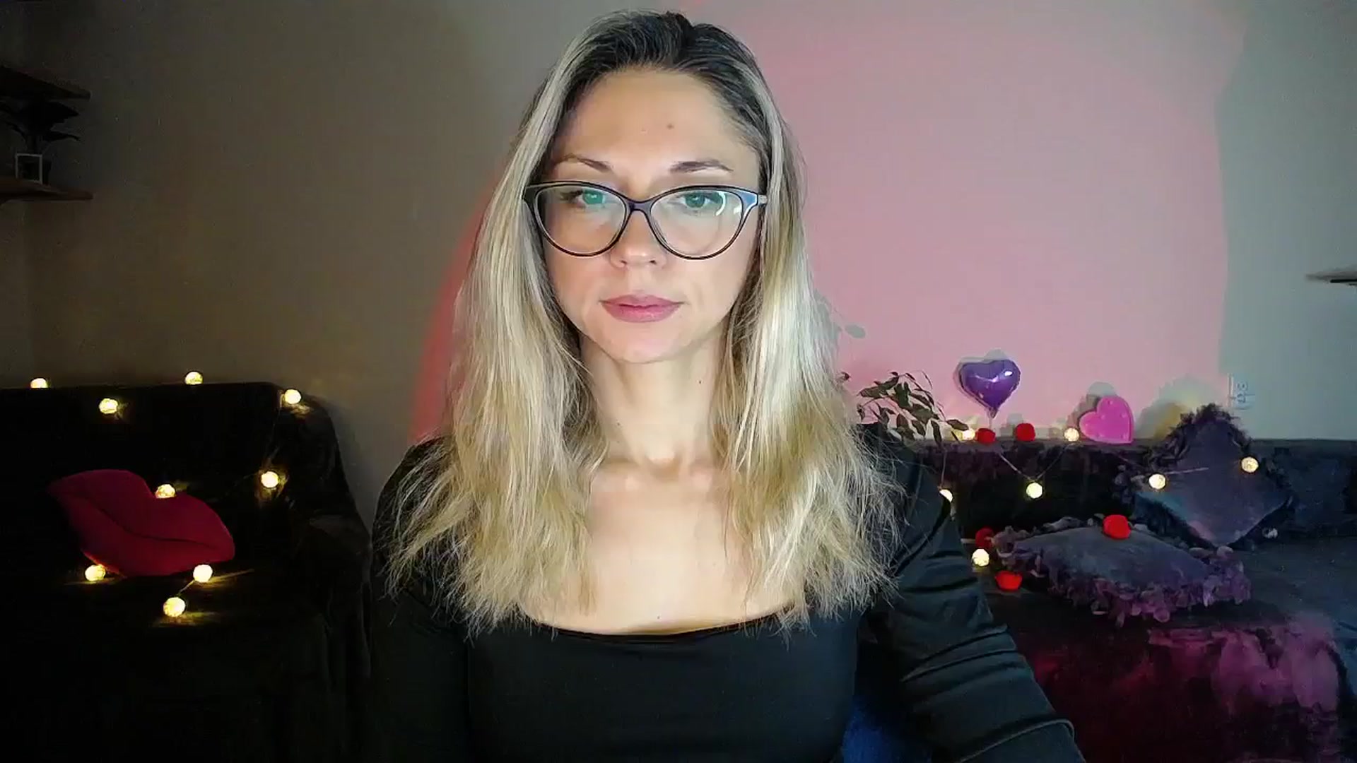 Gallery image thumbnail from Sunshine_alis's myfreecams stream on, 10/21/2025, 19:47 image 8 of 20