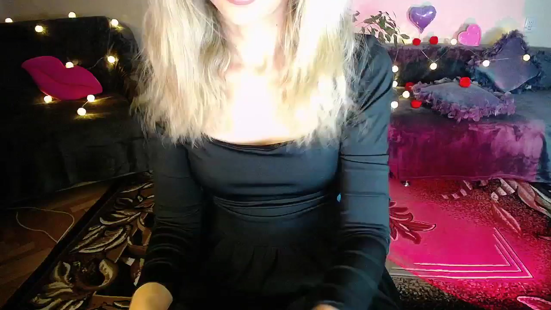 Gallery image thumbnail from Sunshine_alis's myfreecams stream on, 10/21/2025, 19:47 image 14 of 20
