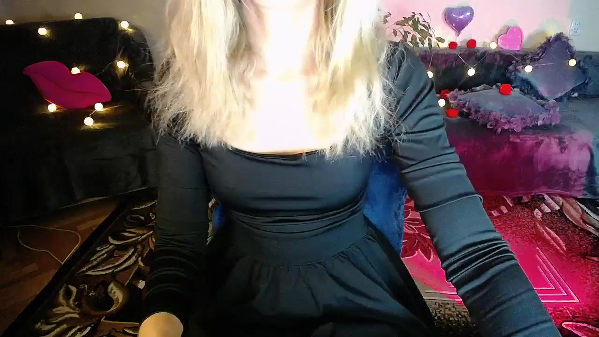 Gallery image thumbnail from Sunshine_alis's myfreecams stream on, 10/21/2025, 19:47 image 15 of 20