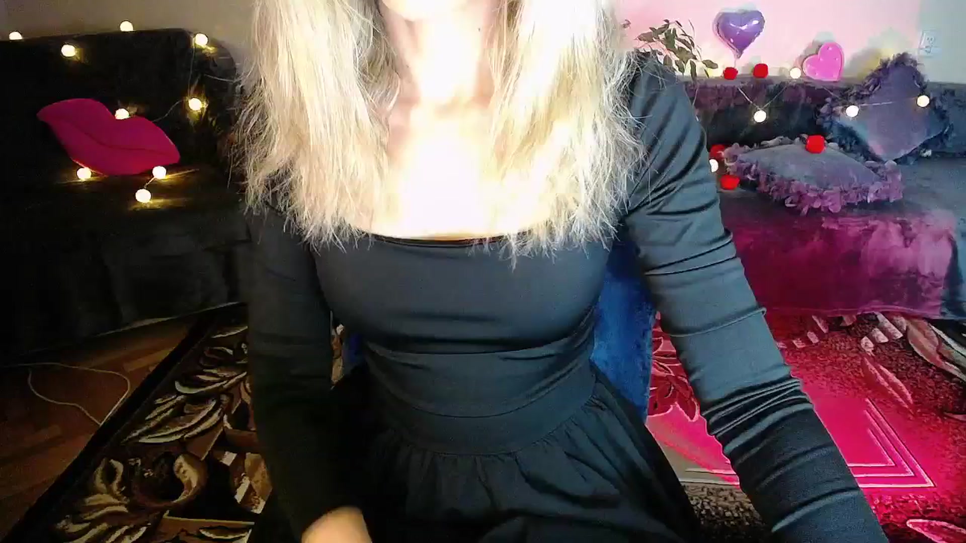 Gallery image thumbnail from Sunshine_alis's myfreecams stream on, 10/21/2025, 19:47 image 10 of 20