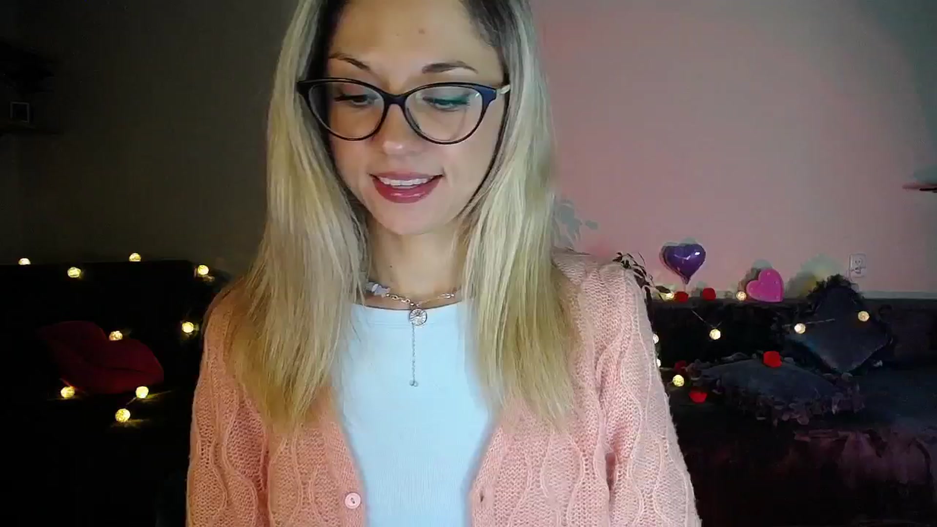 Gallery image thumbnail from Sunshine_alis's myfreecams stream on, 10/22/2025, 17:57 image 3 of 20