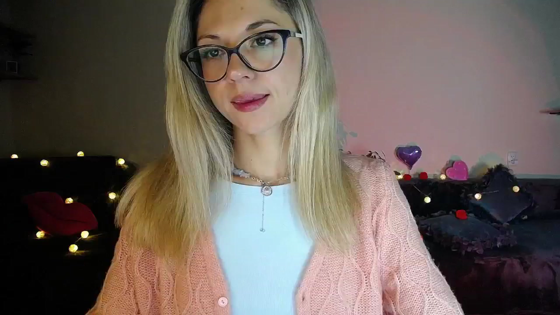 Gallery image thumbnail from Sunshine_alis's myfreecams stream on, 10/22/2025, 17:57 image 7 of 20