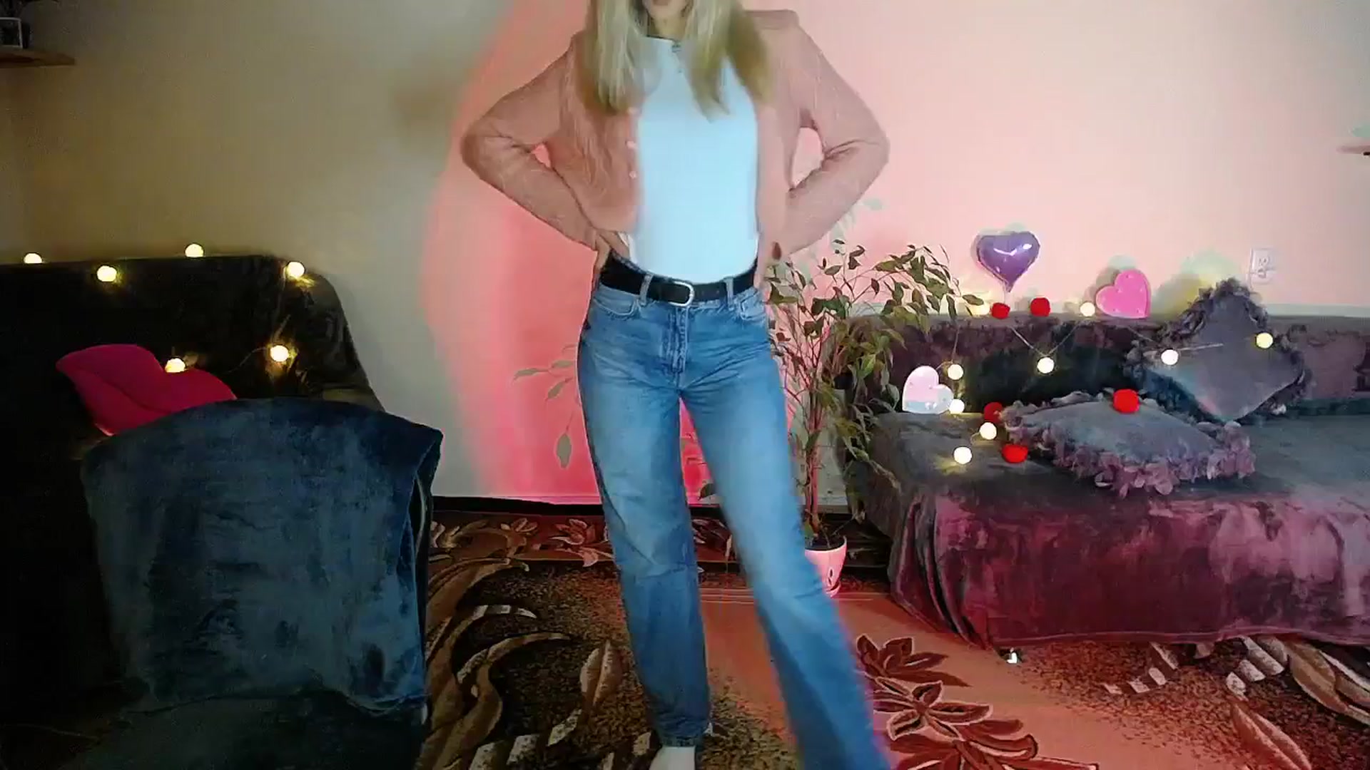 Gallery image thumbnail from Sunshine_alis's myfreecams stream on, 10/22/2025, 17:57 image 8 of 20
