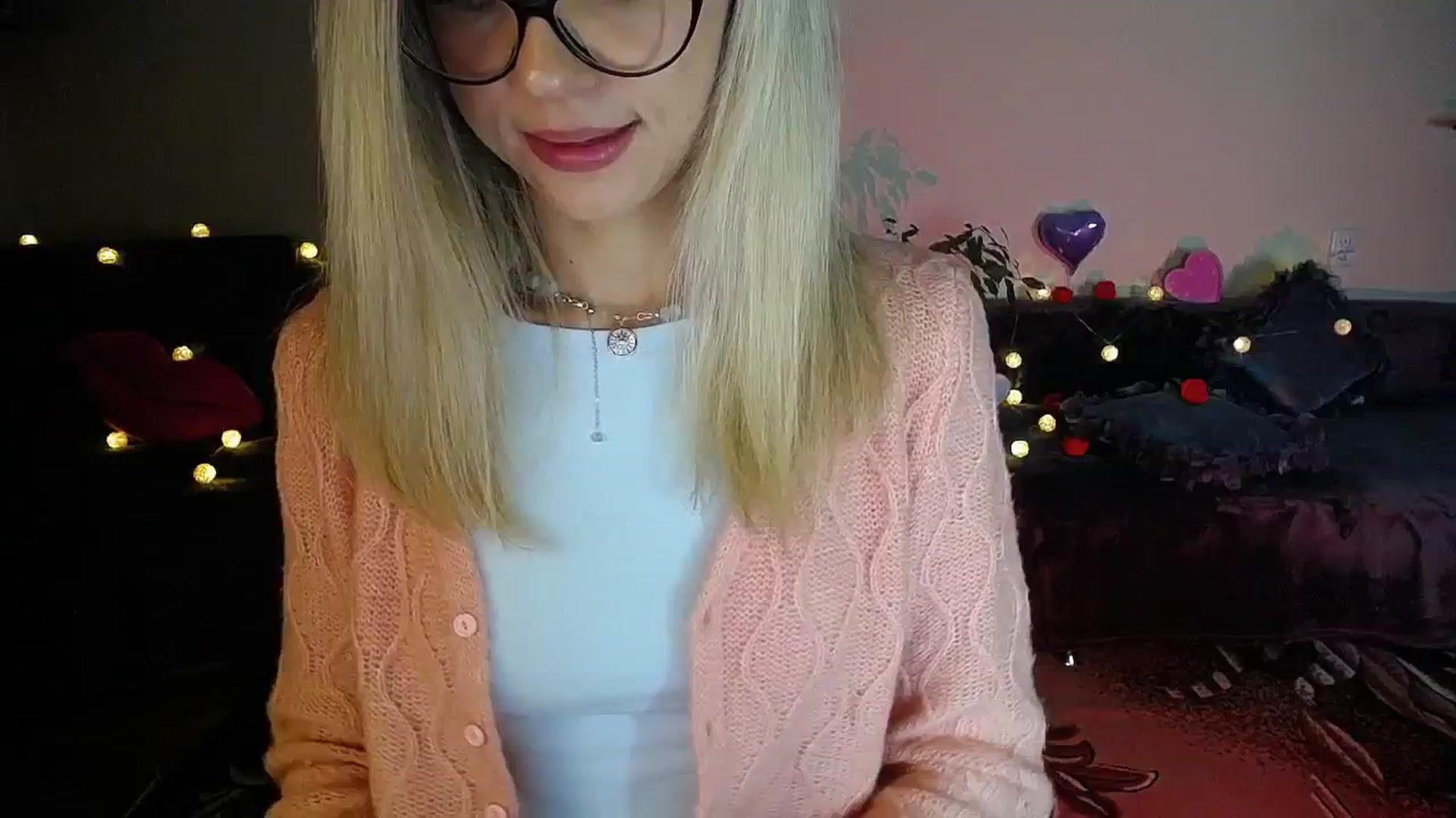 Gallery image thumbnail from Sunshine_alis's myfreecams stream on, 10/22/2025, 18:51 image 19 of 20