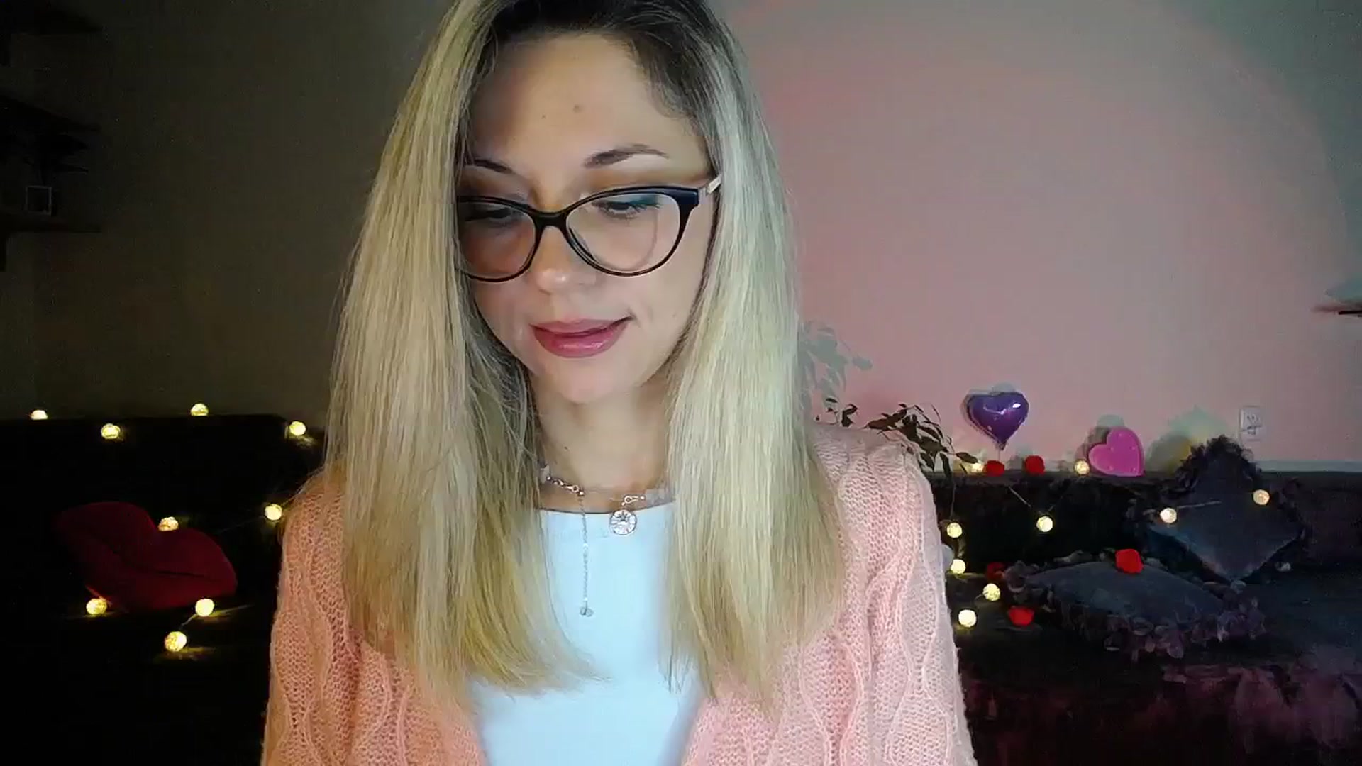 Gallery image thumbnail from Sunshine_alis's myfreecams stream on, 10/22/2025, 18:51 image 5 of 20