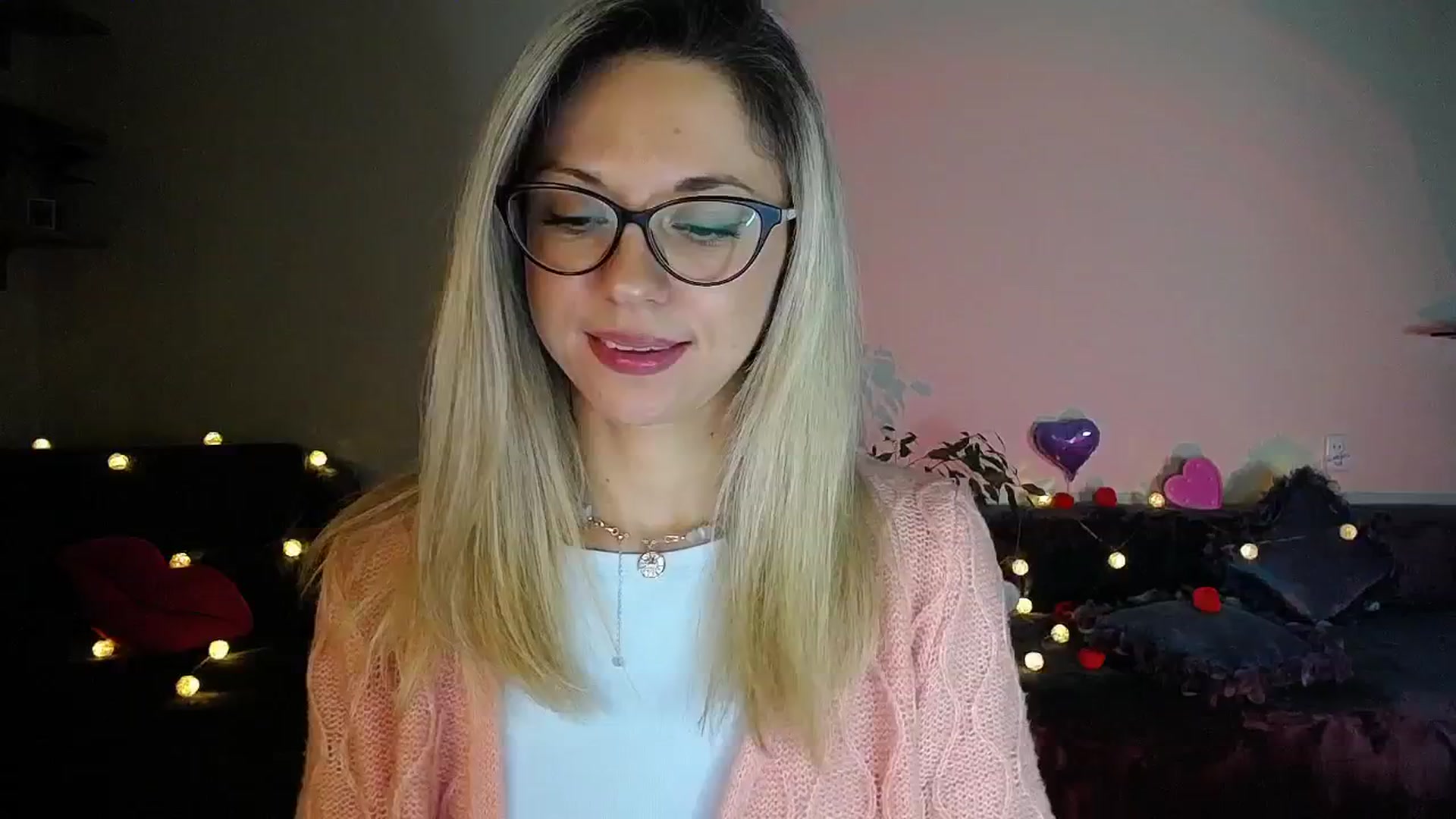 Gallery image thumbnail from Sunshine_alis's myfreecams stream on, 10/22/2025, 18:51 image 9 of 20