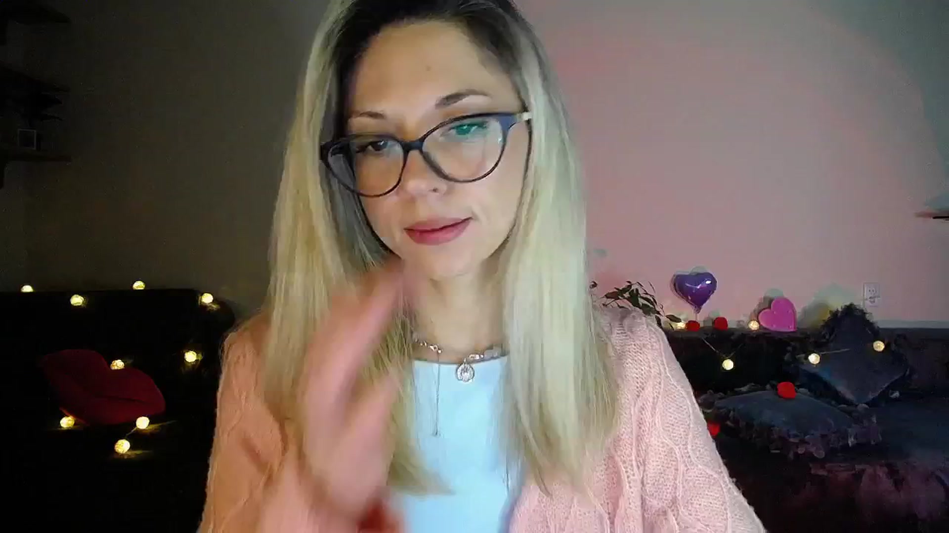 Gallery image thumbnail from Sunshine_alis's myfreecams stream on, 10/22/2025, 18:51 image 6 of 20