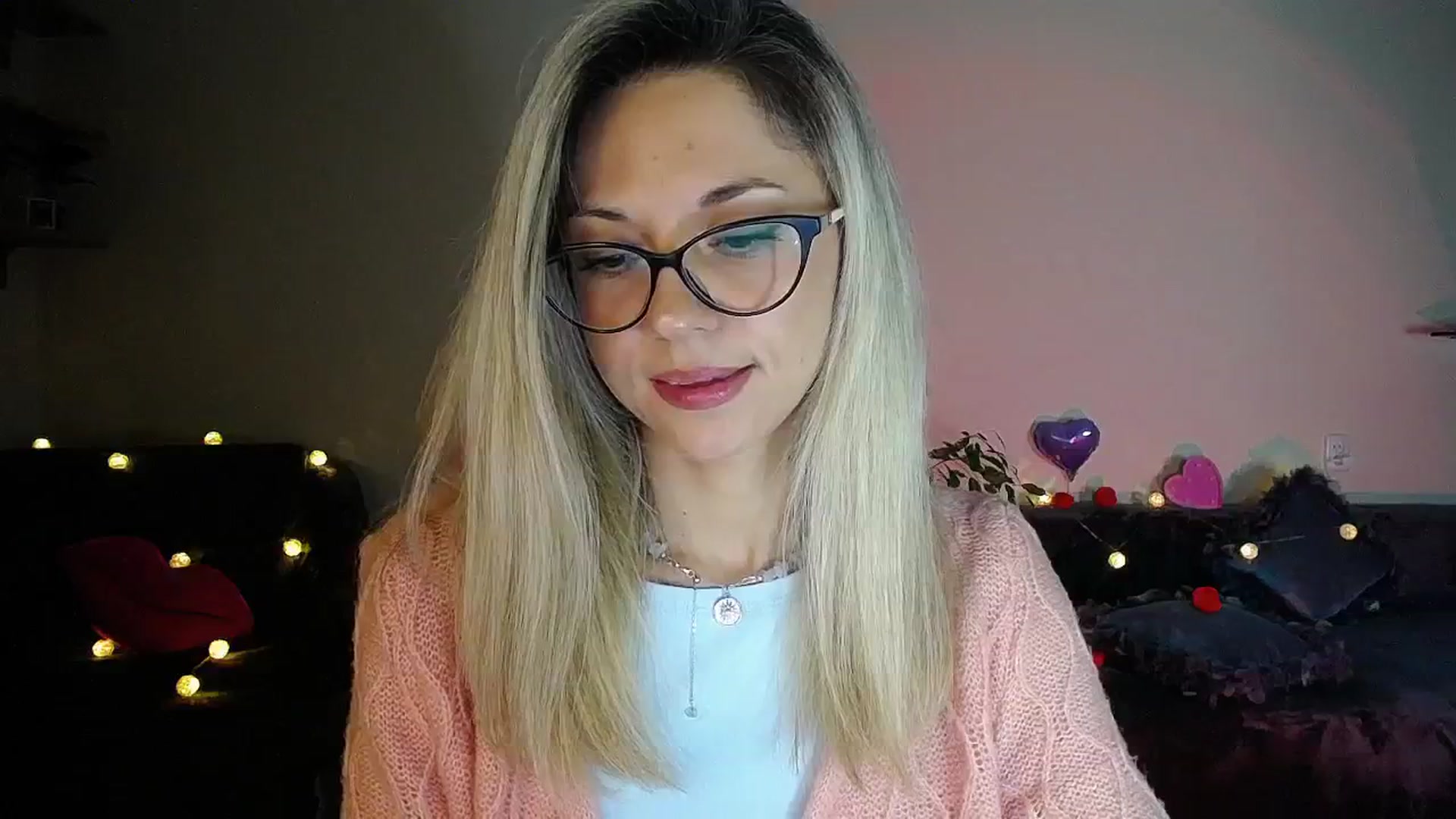 Gallery image thumbnail from Sunshine_alis's myfreecams stream on, 10/22/2025, 18:51 image 8 of 20