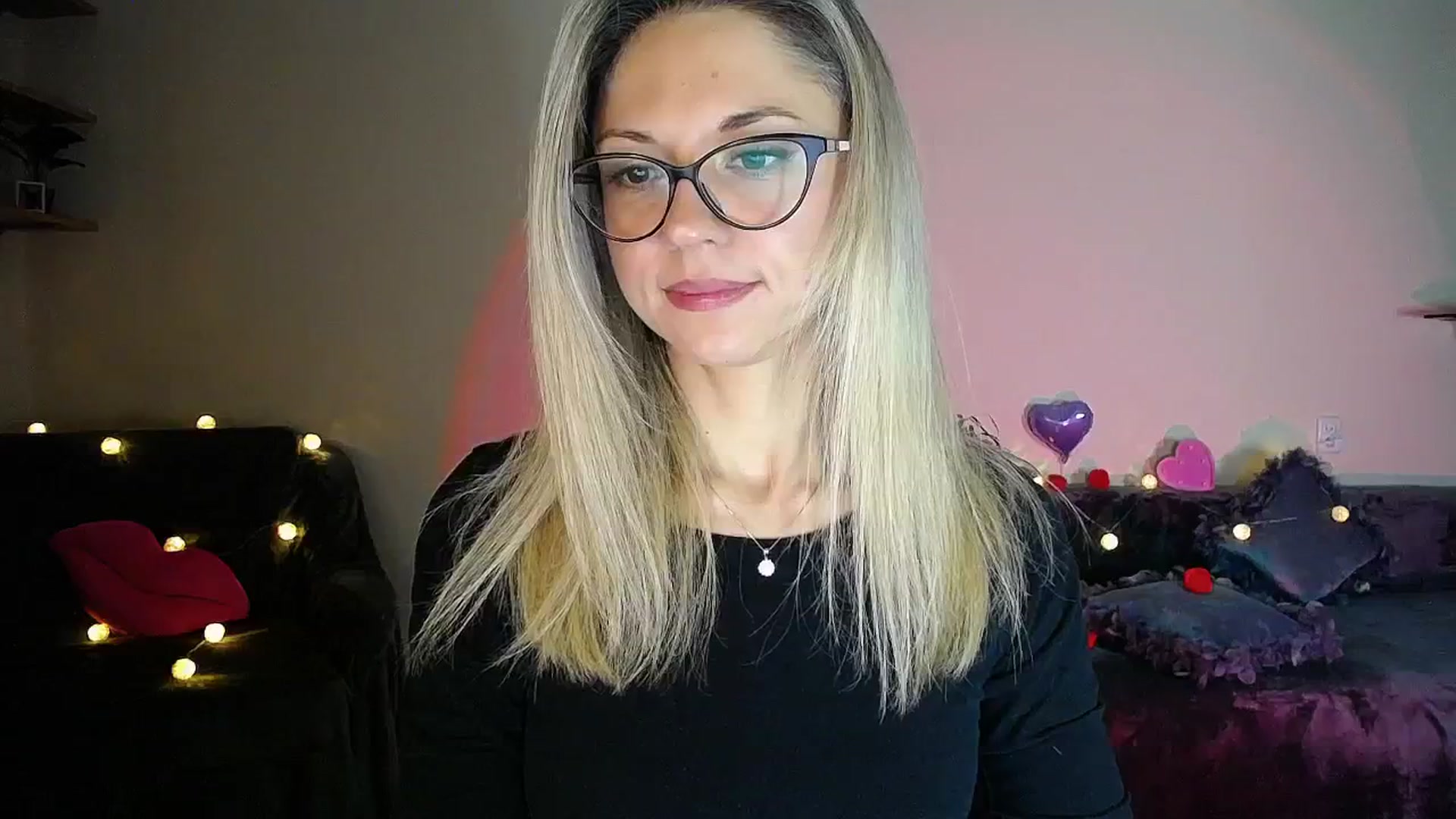 Gallery image thumbnail from Sunshine_alis's myfreecams stream on, 10/23/2025, 17:13 image 4 of 20