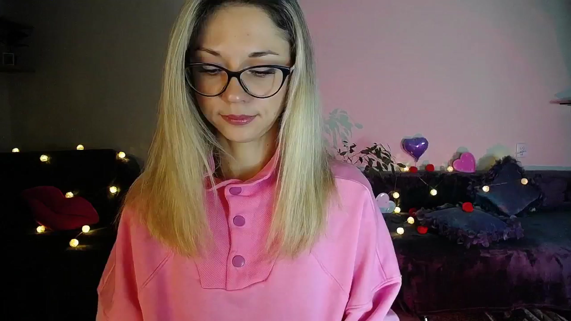 Gallery image thumbnail from Sunshine_alis's myfreecams stream on, 10/24/2025, 17:11 image 4 of 20