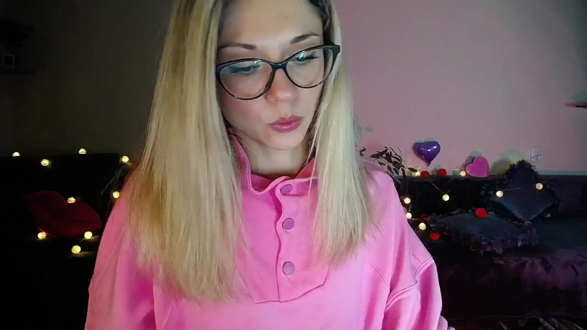 Gallery image thumbnail from Sunshine_alis's myfreecams stream on, 10/24/2025, 17:11 image 7 of 20