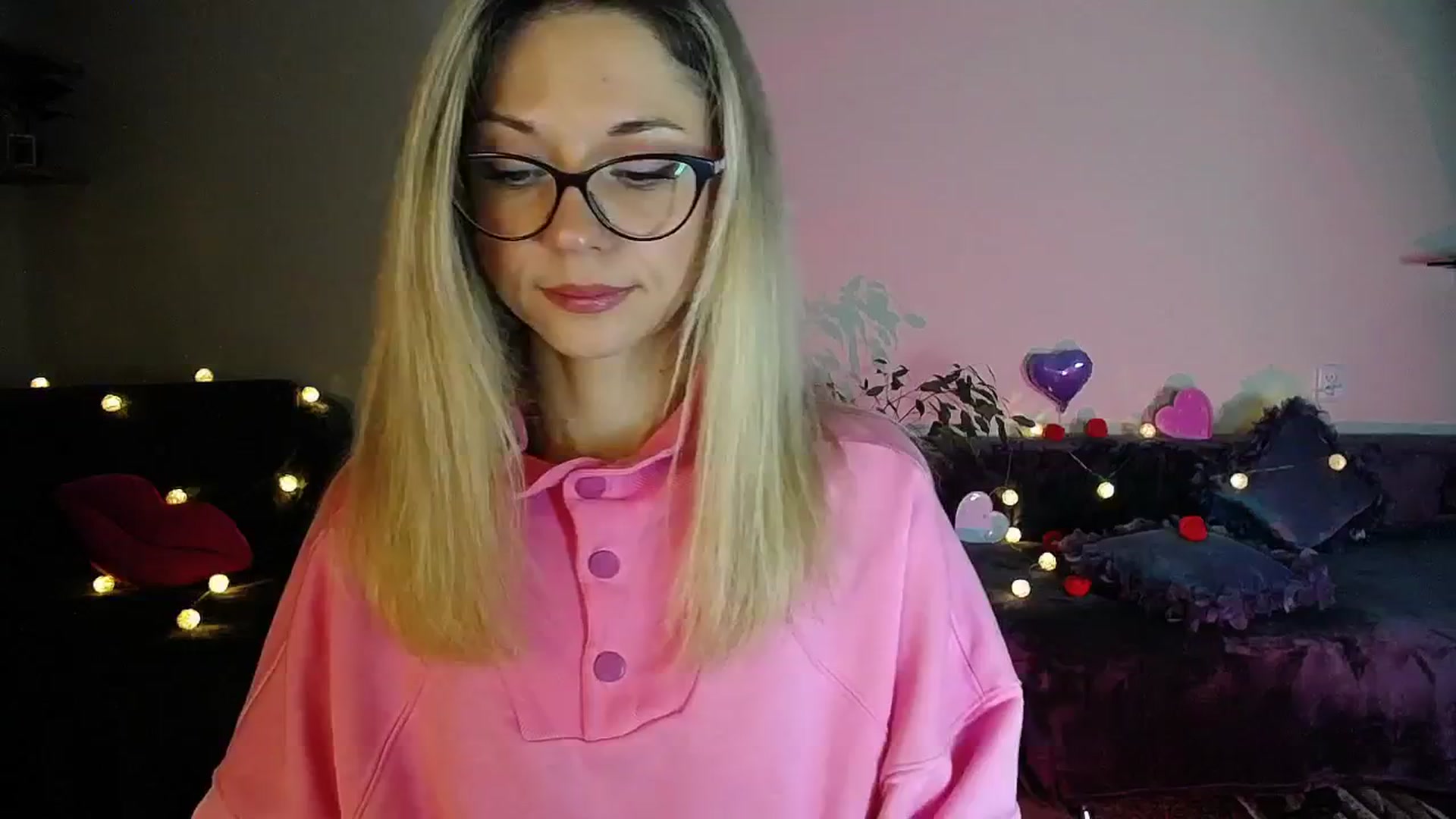 Gallery image thumbnail from Sunshine_alis's myfreecams stream on, 10/24/2025, 17:11 image 9 of 20