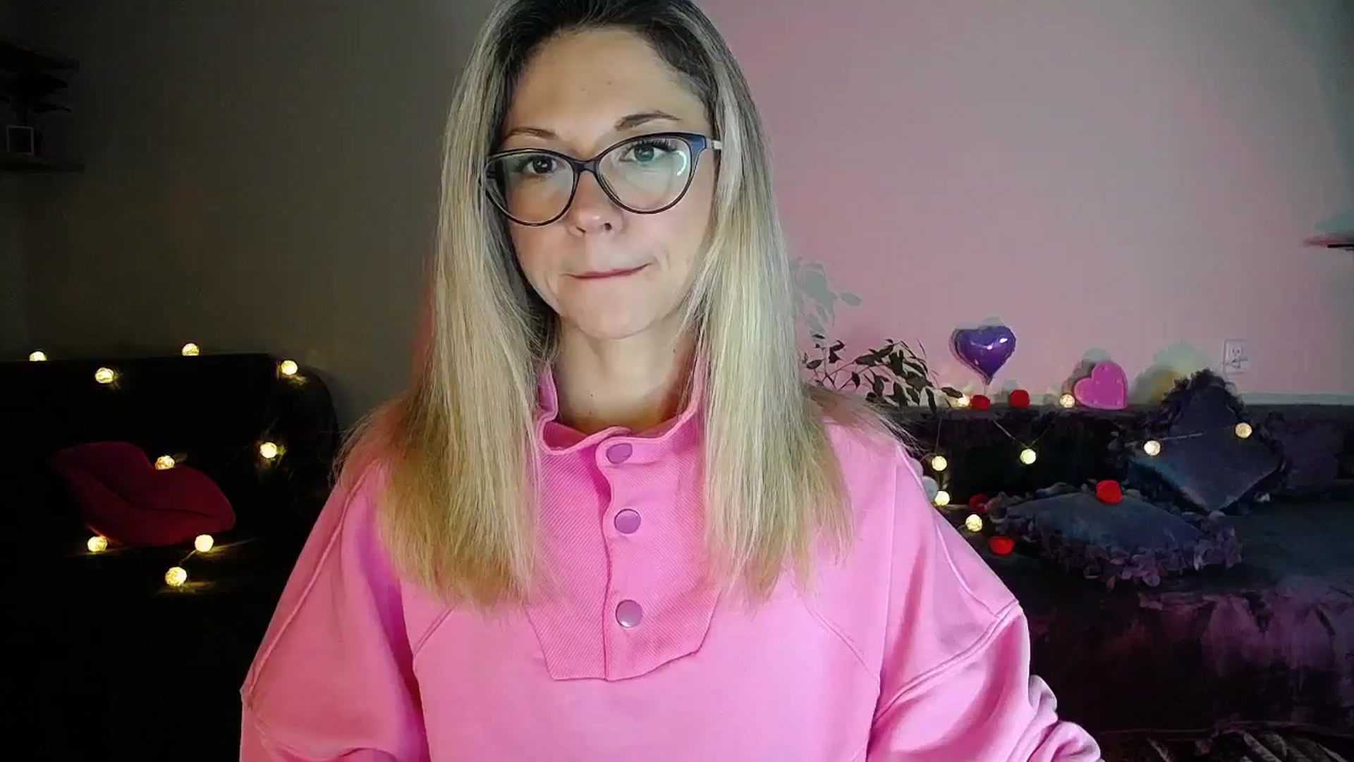 Gallery image thumbnail from Sunshine_alis's myfreecams stream on, 10/24/2025, 17:11 image 1 of 20