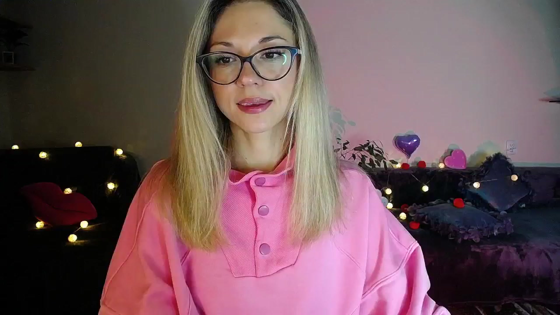 Gallery image thumbnail from Sunshine_alis's myfreecams stream on, 10/24/2025, 17:11 image 10 of 20