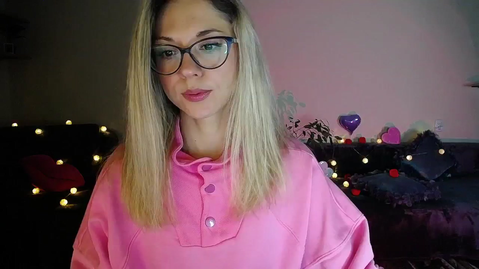 Gallery image thumbnail from Sunshine_alis's myfreecams stream on, 10/24/2025, 17:11 image 13 of 20