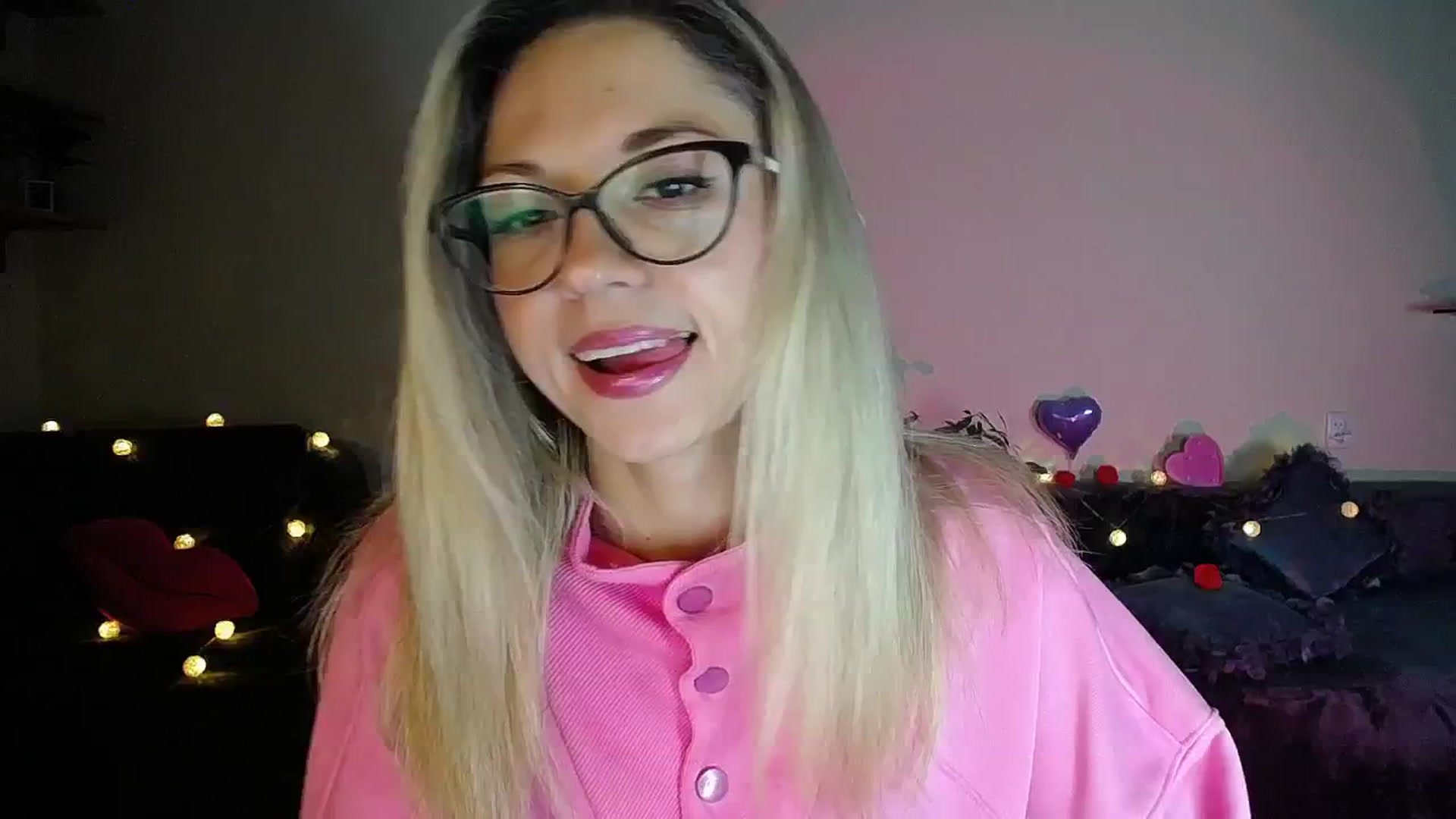 Gallery image thumbnail from Sunshine_alis's myfreecams stream on, 10/24/2025, 19:46 image 2 of 20