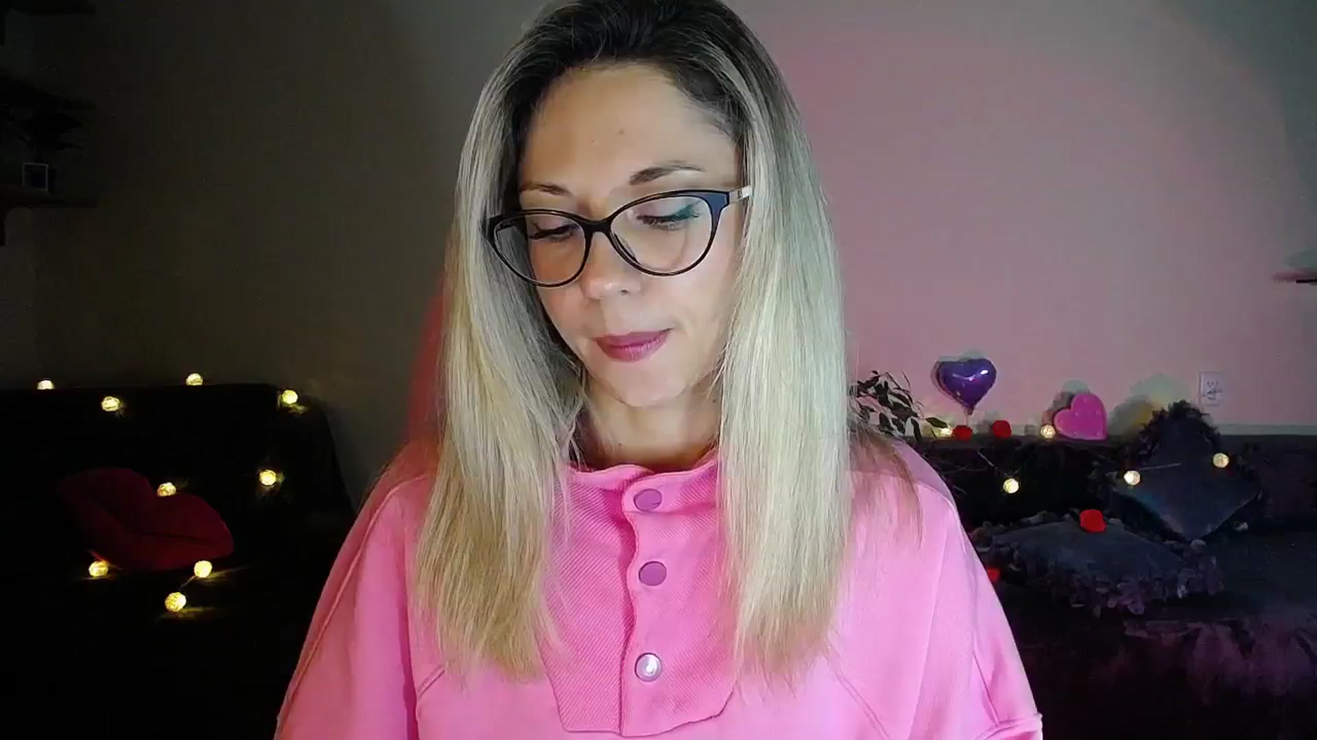 Gallery image thumbnail from Sunshine_alis's myfreecams stream on, 10/24/2025, 19:46 image 7 of 20
