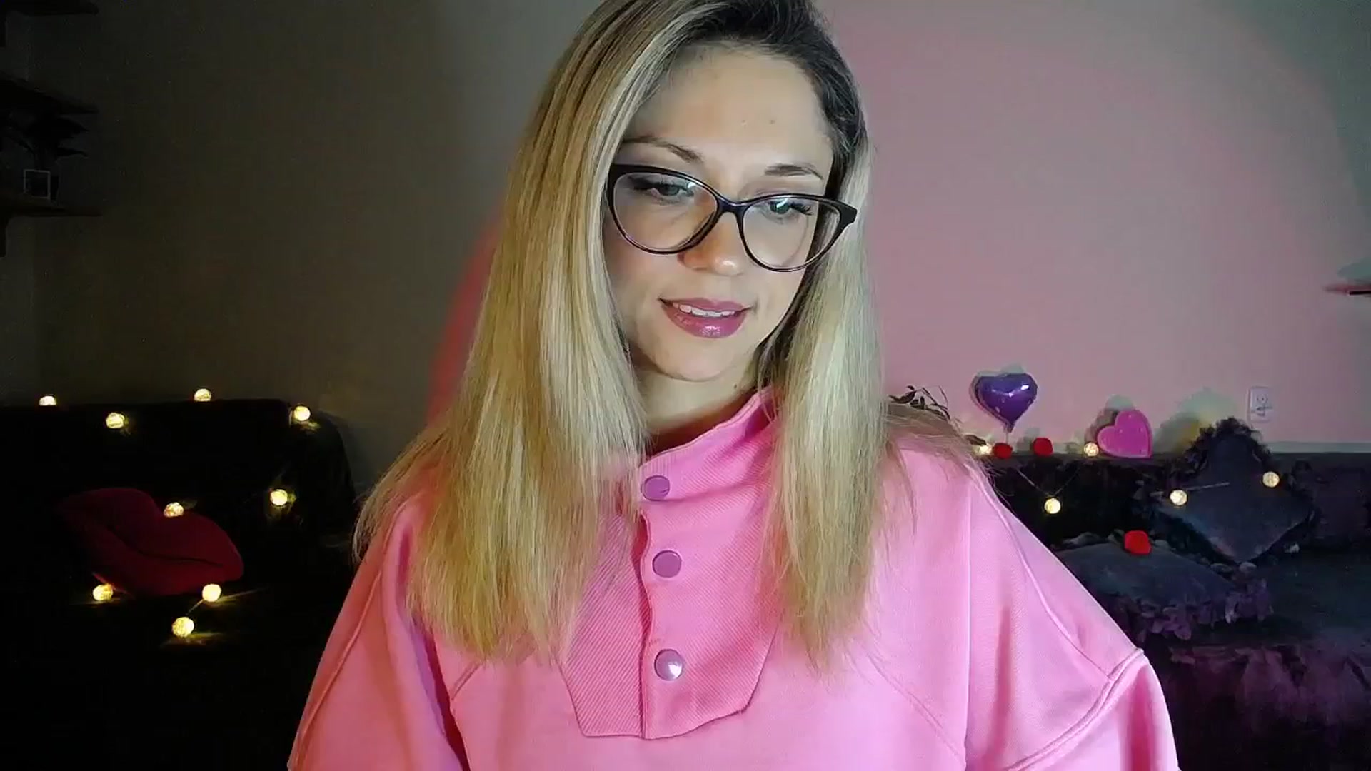 Gallery image thumbnail from Sunshine_alis's myfreecams stream on, 10/24/2025, 19:46 image 1 of 20