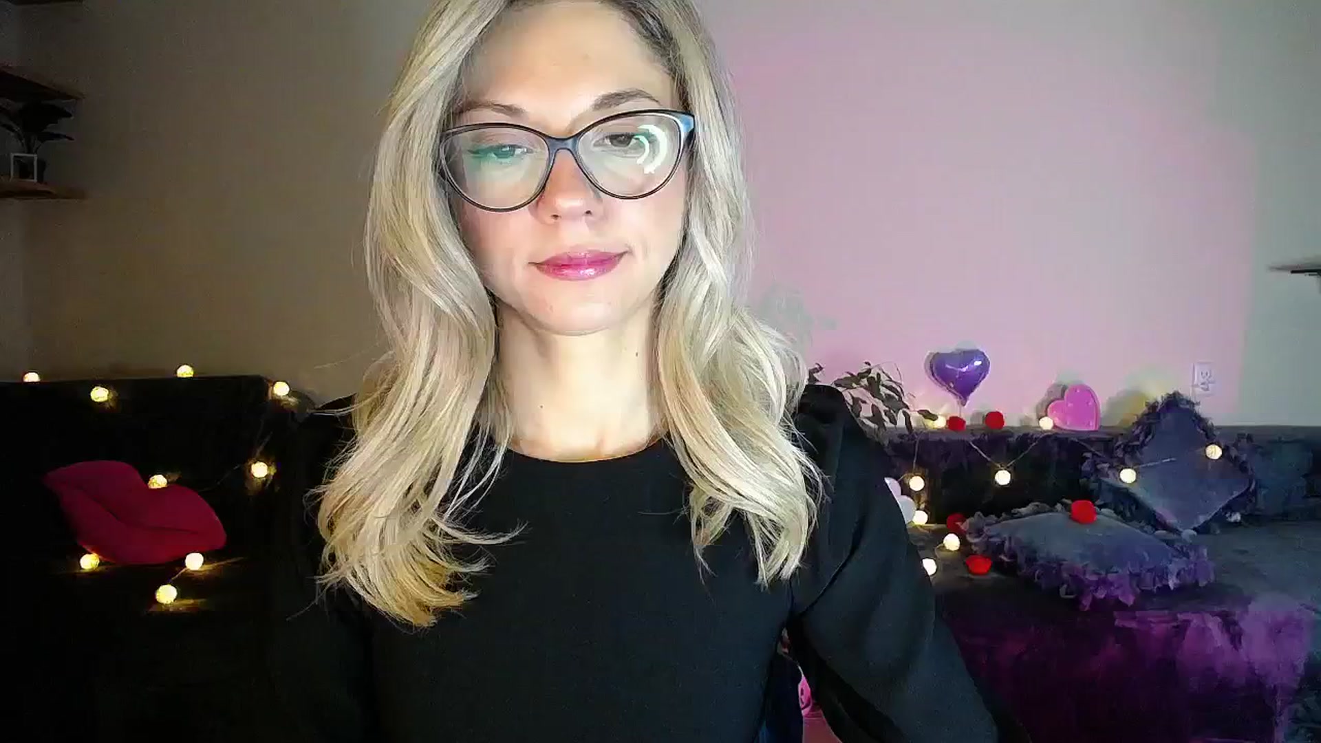 Gallery image thumbnail from Sunshine_alis's myfreecams stream on, 10/28/2025, 17:47 image 1 of 20