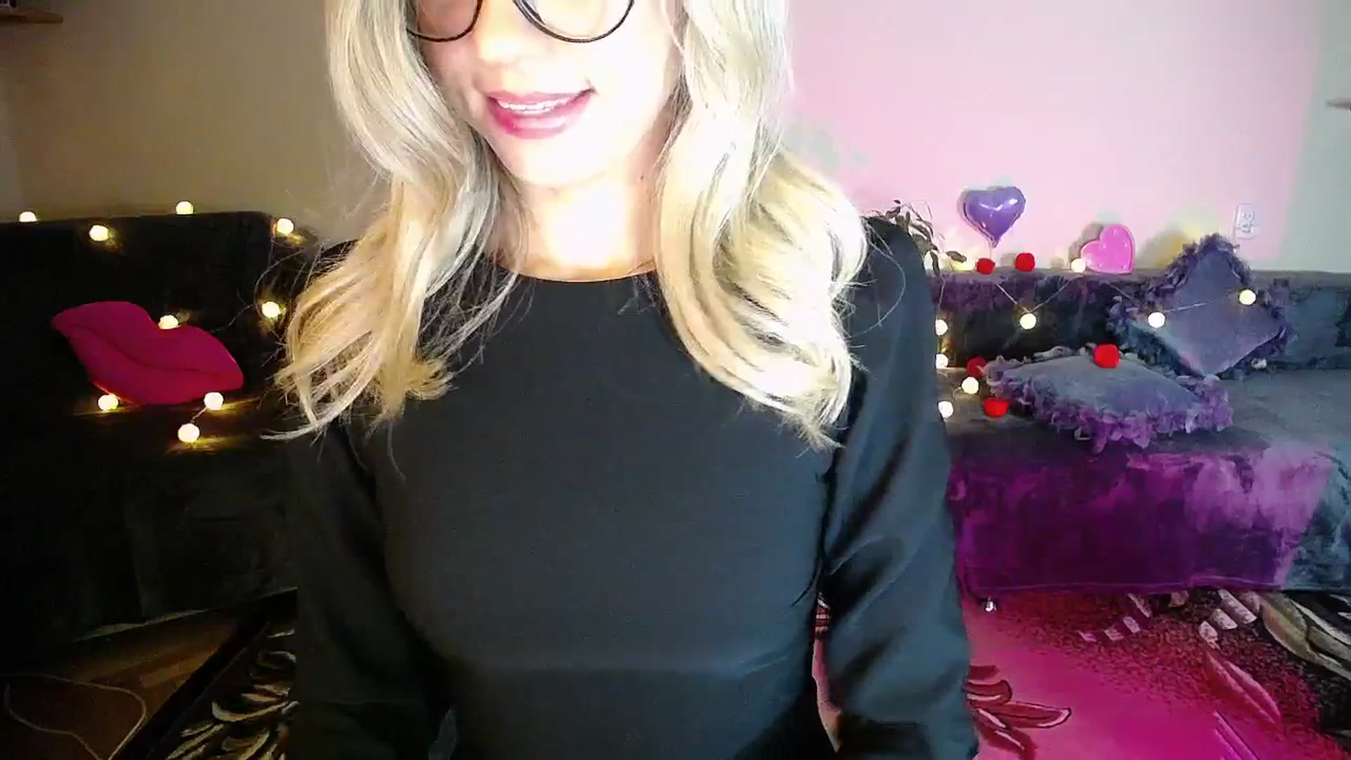 Gallery image thumbnail from Sunshine_alis's myfreecams stream on, 10/28/2025, 18:24 image 18 of 20