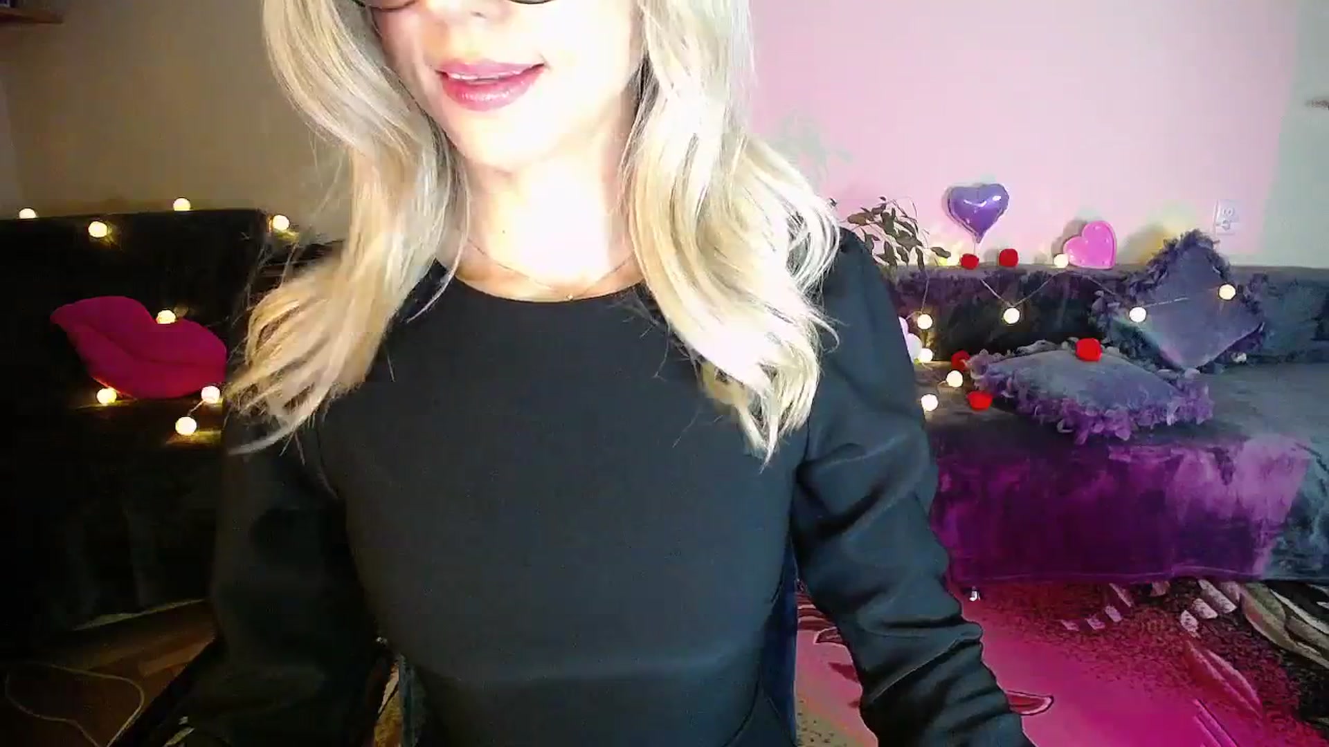 Gallery image thumbnail from Sunshine_alis's myfreecams stream on, 10/28/2025, 18:24 image 6 of 20