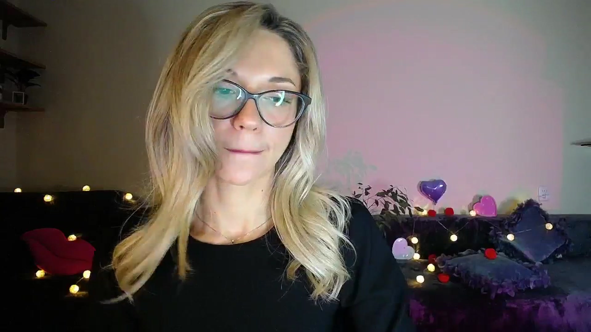 Gallery image thumbnail from Sunshine_alis's myfreecams stream on, 10/28/2025, 18:24 image 2 of 20