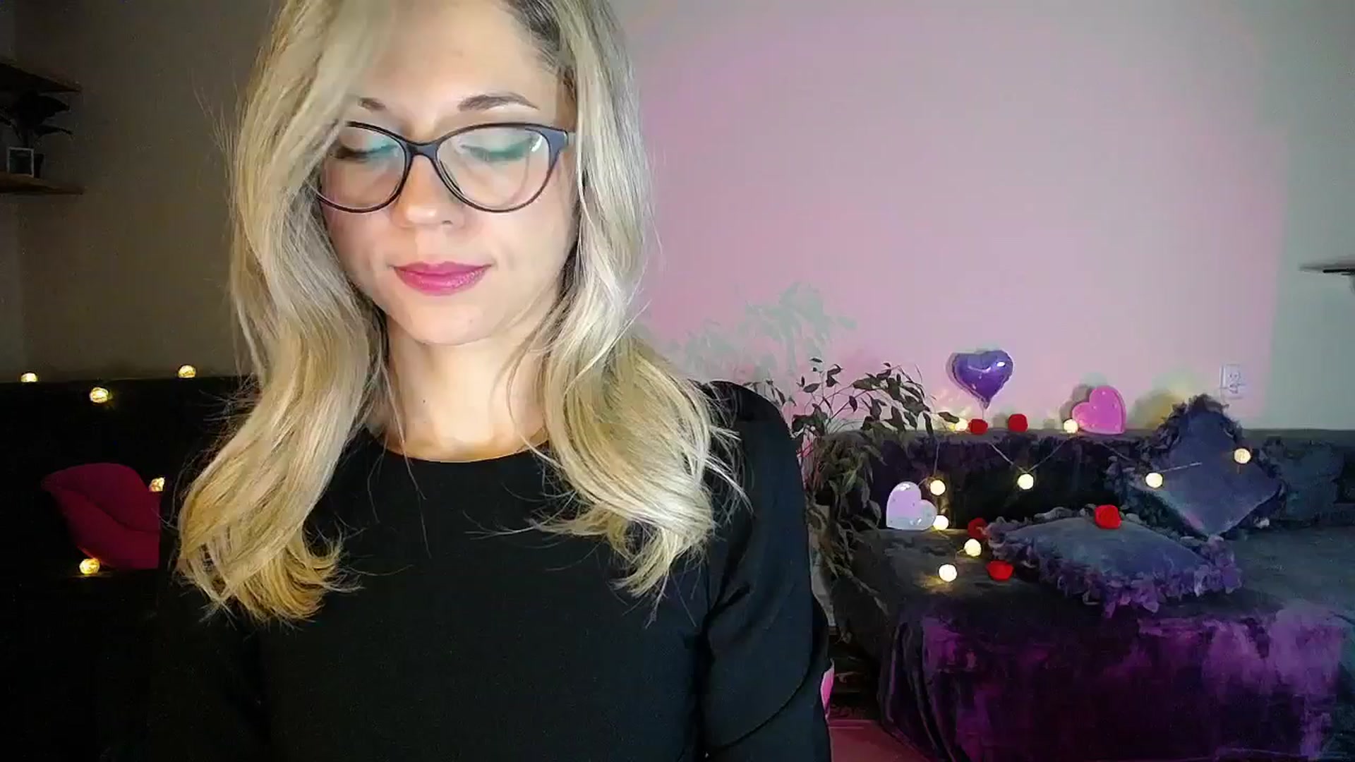 Gallery image thumbnail from Sunshine_alis's myfreecams stream on, 10/28/2025, 20:04 image 14 of 20