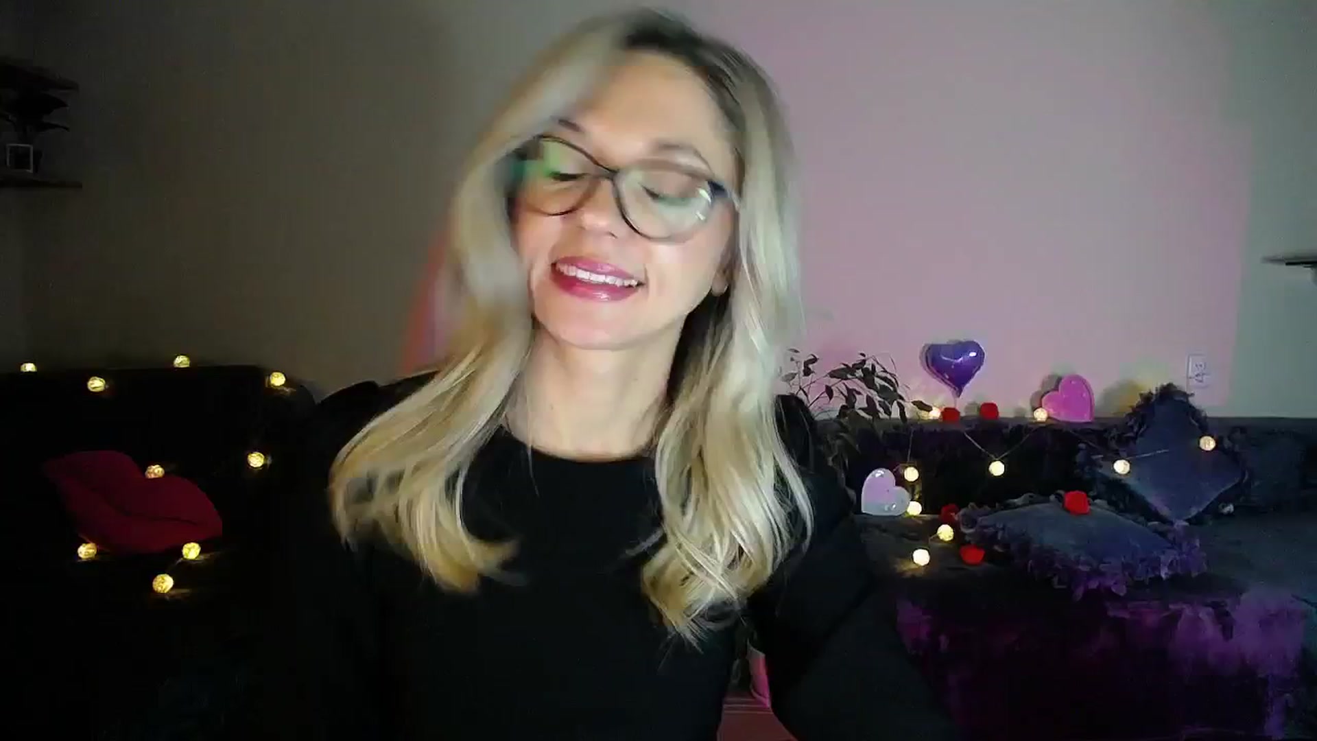Gallery image thumbnail from Sunshine_alis's myfreecams stream on, 10/28/2025, 20:04 image 7 of 20