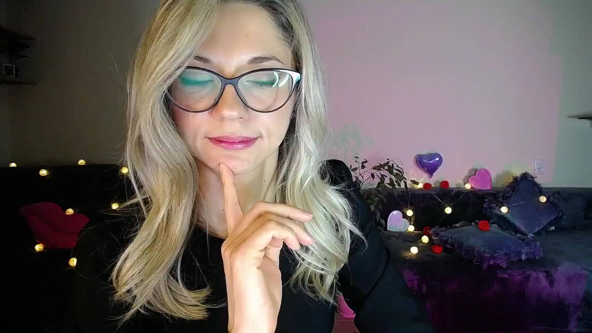 Gallery image thumbnail from Sunshine_alis's myfreecams stream on, 10/28/2025, 20:04 image 5 of 20