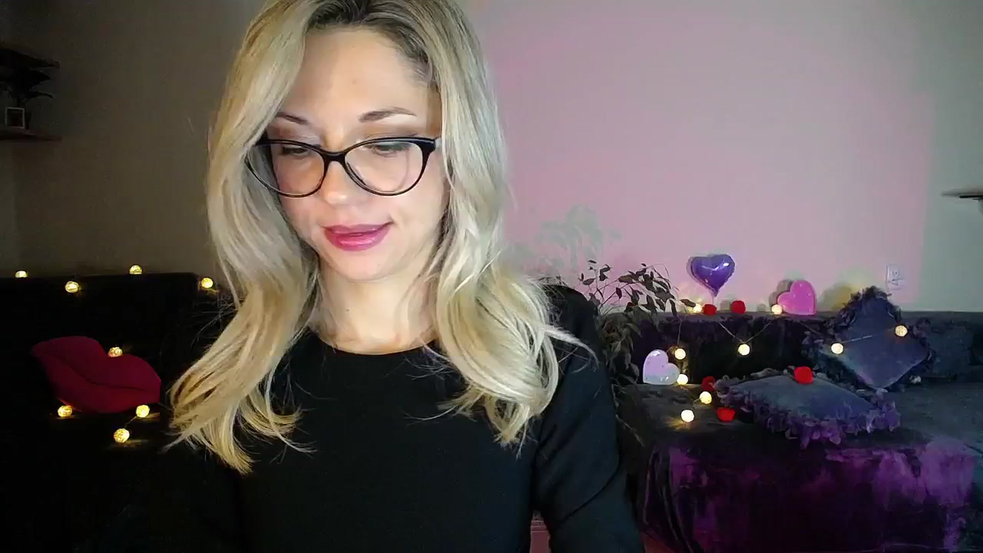 Gallery image thumbnail from Sunshine_alis's myfreecams stream on, 10/28/2025, 20:04 image 4 of 20