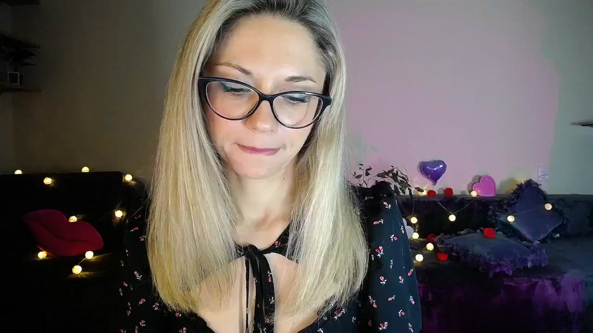 Gallery image thumbnail from Sunshine_alis's myfreecams stream on, 10/30/2025, 19:25 image 3 of 20