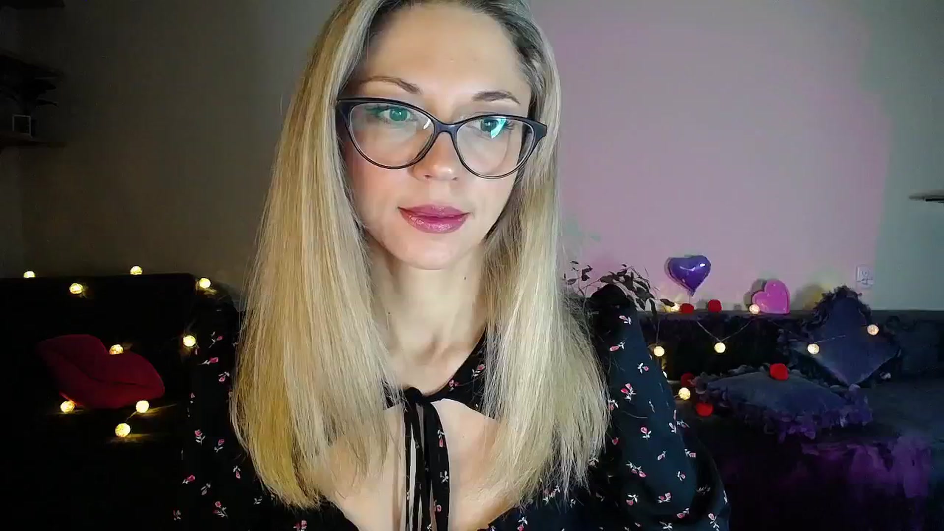 Gallery image thumbnail from Sunshine_alis's myfreecams stream on, 10/30/2025, 19:25 image 1 of 20