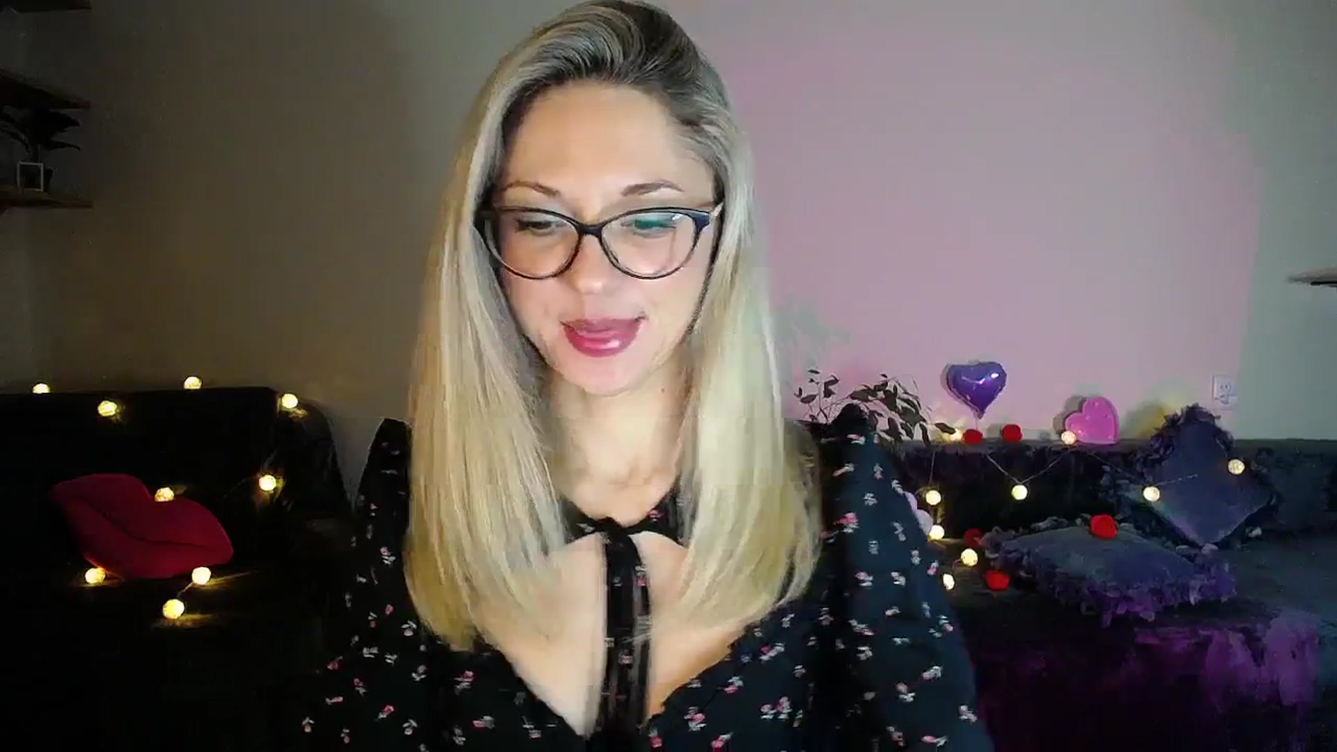 Gallery image thumbnail from Sunshine_alis's myfreecams stream on, 10/30/2025, 19:25 image 9 of 20