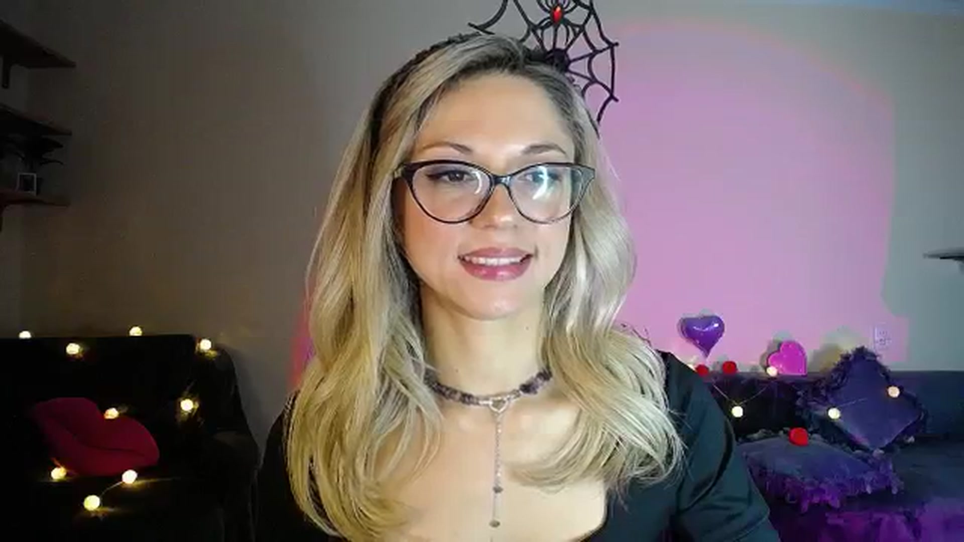 Gallery image thumbnail from Sunshine_alis's myfreecams stream on, 10/31/2025, 18:04 image 20 of 20