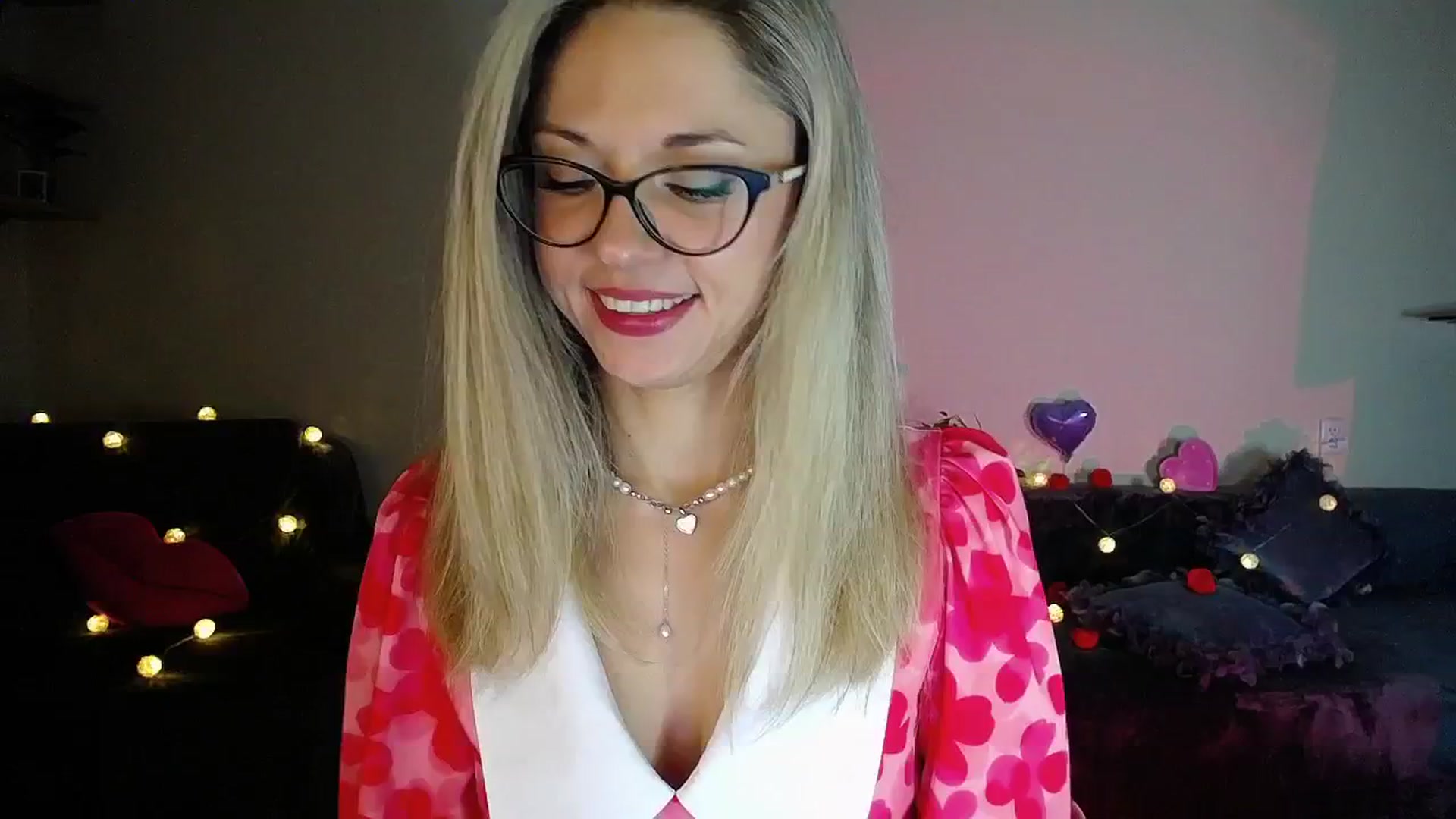 Gallery image thumbnail from Sunshine_alis's myfreecams stream on, 11/01/2025, 18:35 image 11 of 20