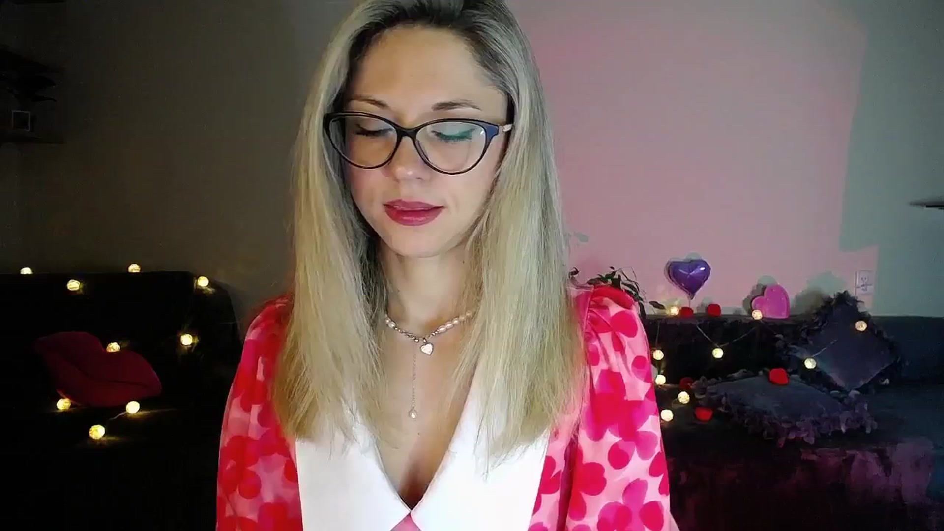 Gallery image thumbnail from Sunshine_alis's myfreecams stream on, 11/01/2025, 18:35 image 4 of 20