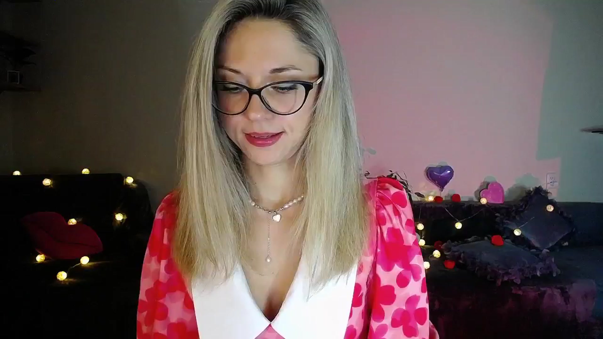 Gallery image thumbnail from Sunshine_alis's myfreecams stream on, 11/01/2025, 18:35 image 13 of 20