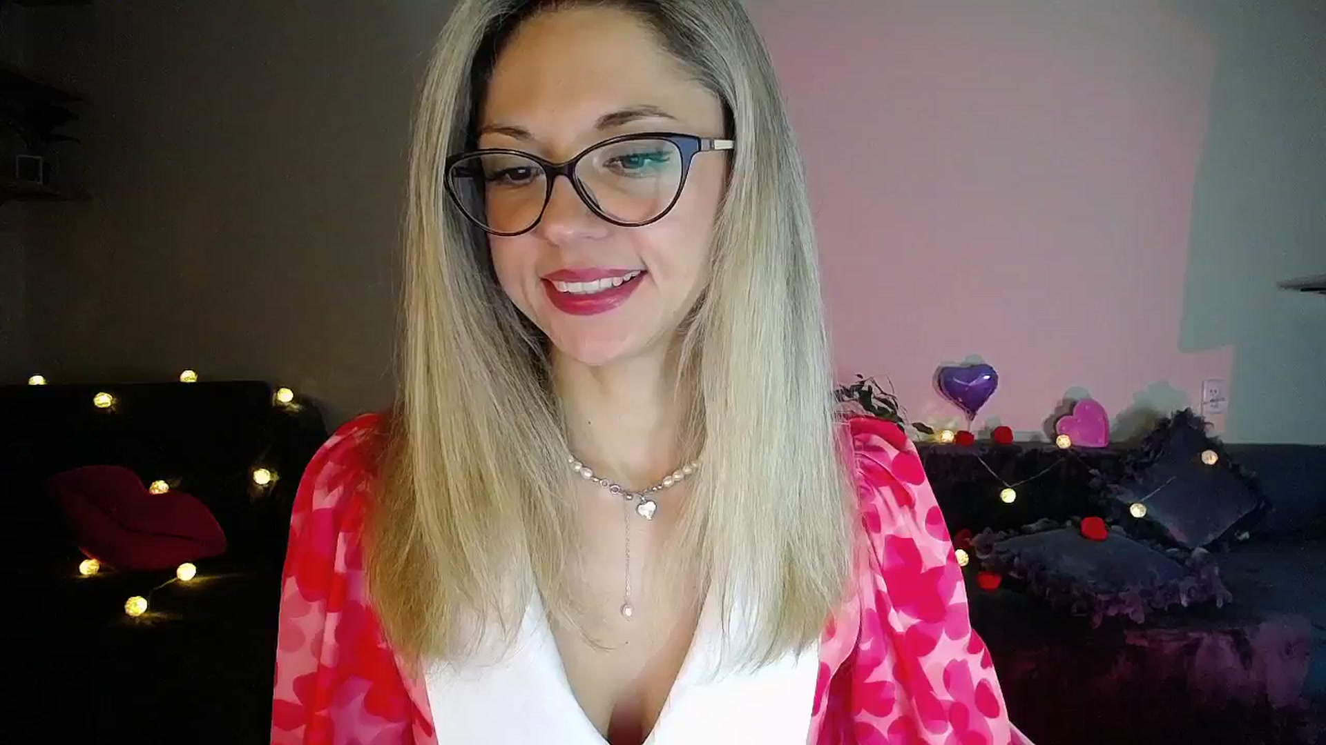 Gallery image thumbnail from Sunshine_alis's myfreecams stream on, 11/01/2025, 18:35 image 14 of 20