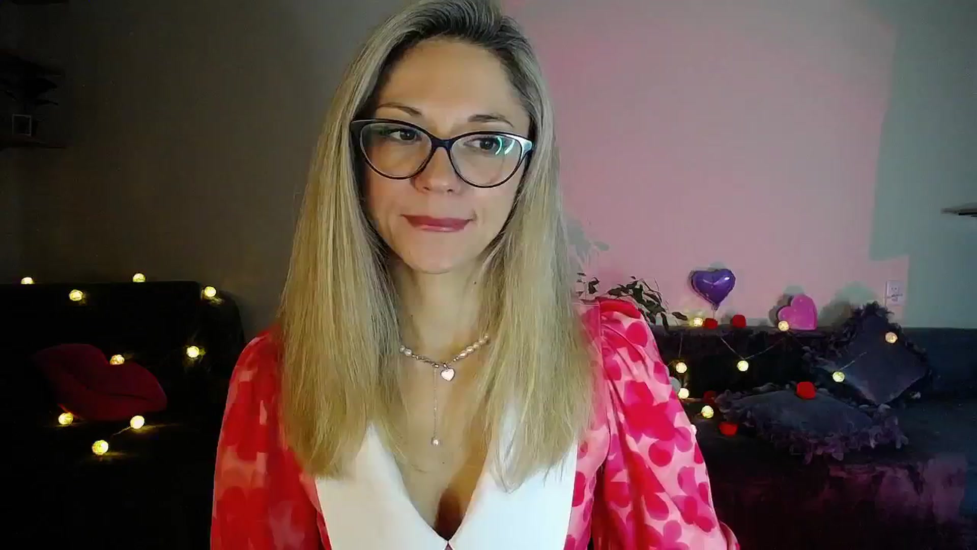 Gallery image thumbnail from Sunshine_alis's myfreecams stream on, 11/01/2025, 18:35 image 10 of 20