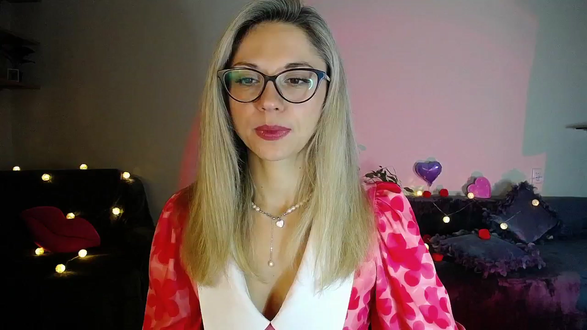 Gallery image thumbnail from Sunshine_alis's myfreecams stream on, 11/01/2025, 18:35 image 1 of 20