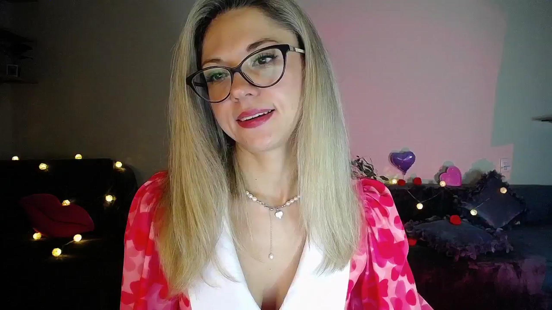 Gallery image thumbnail from Sunshine_alis's myfreecams stream on, 11/01/2025, 18:35 image 15 of 20