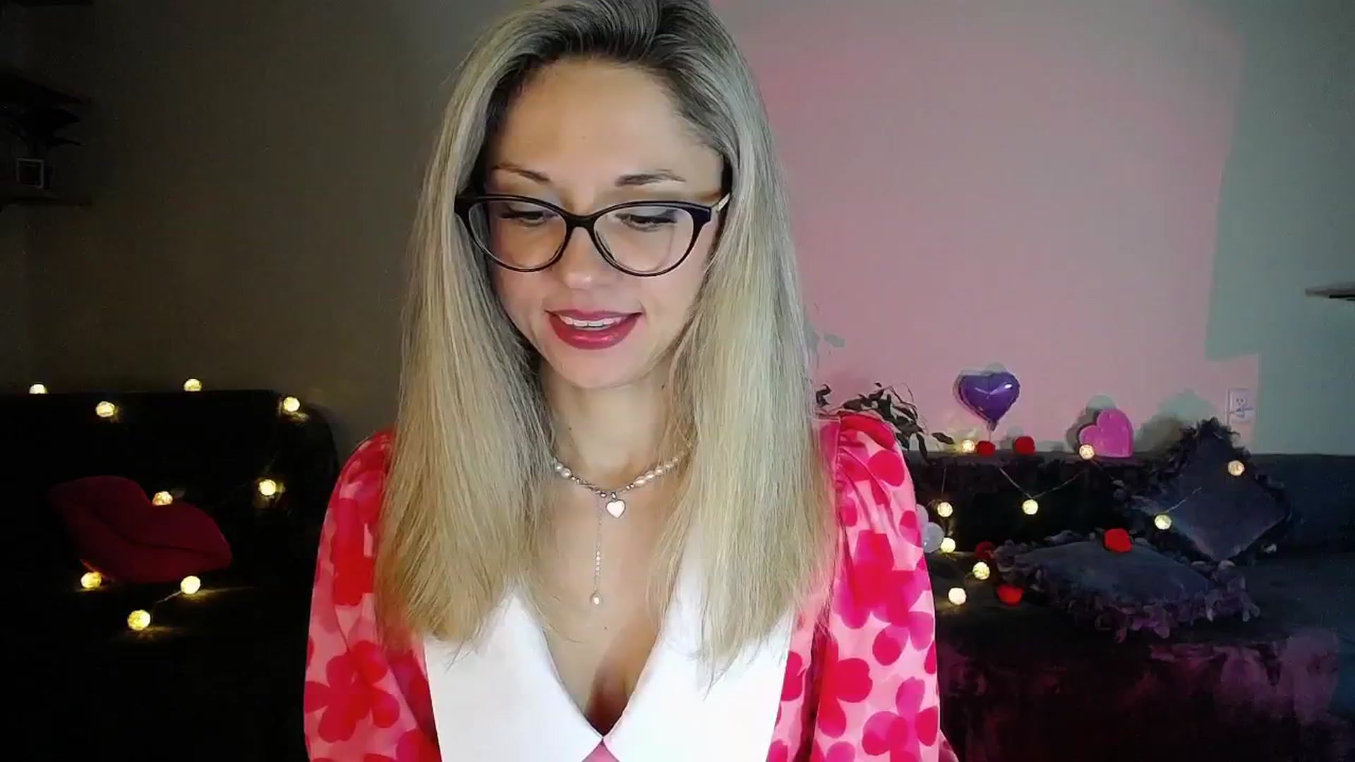 Gallery image thumbnail from Sunshine_alis's myfreecams stream on, 11/01/2025, 18:35 image 6 of 20