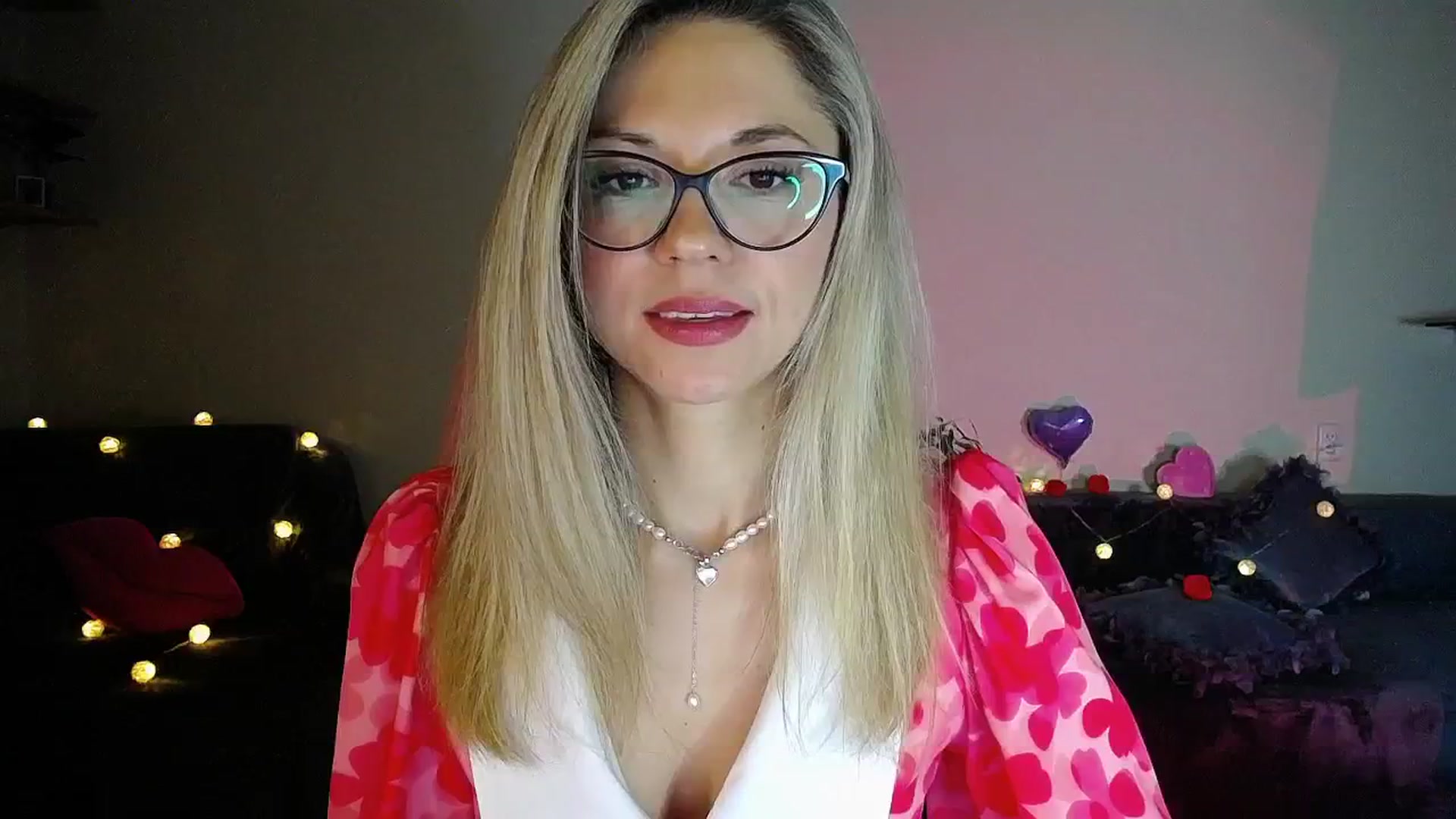 Gallery image thumbnail from Sunshine_alis's myfreecams stream on, 11/01/2025, 19:56 image 13 of 20