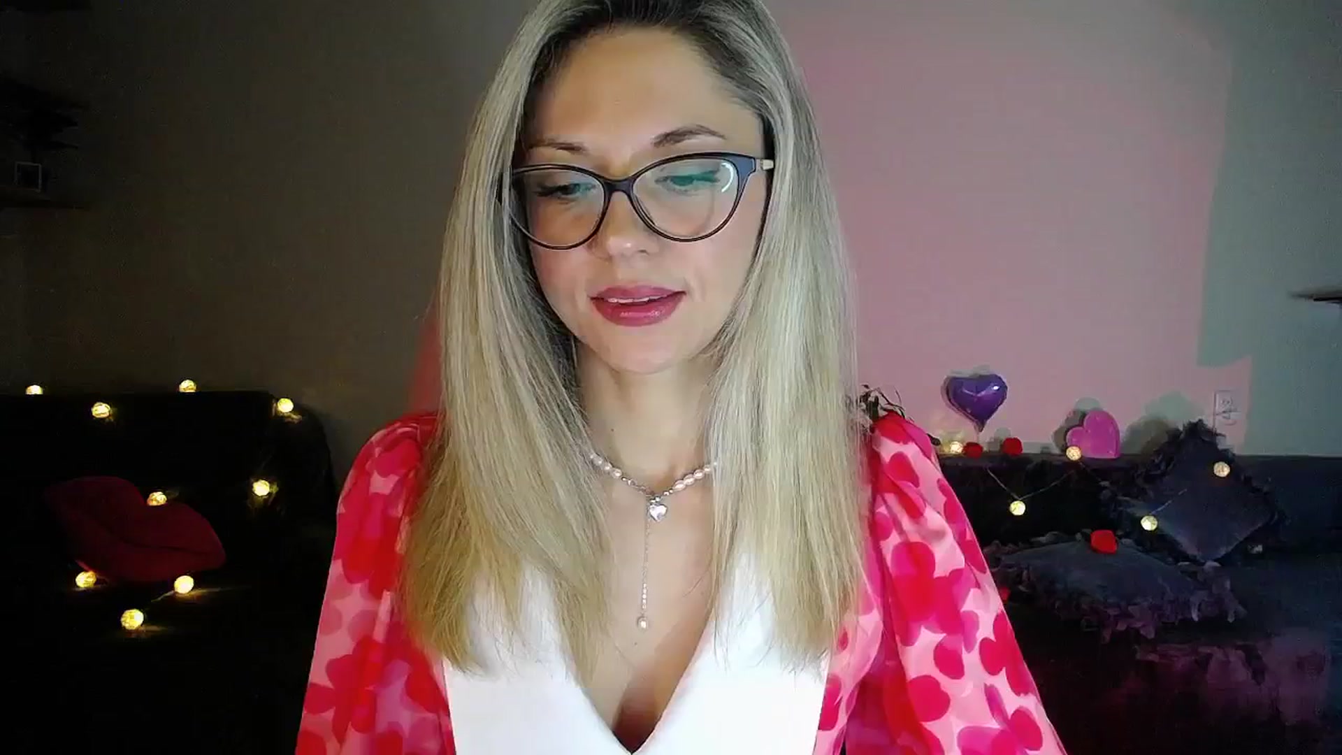 Gallery image thumbnail from Sunshine_alis's myfreecams stream on, 11/01/2025, 19:56 image 10 of 20