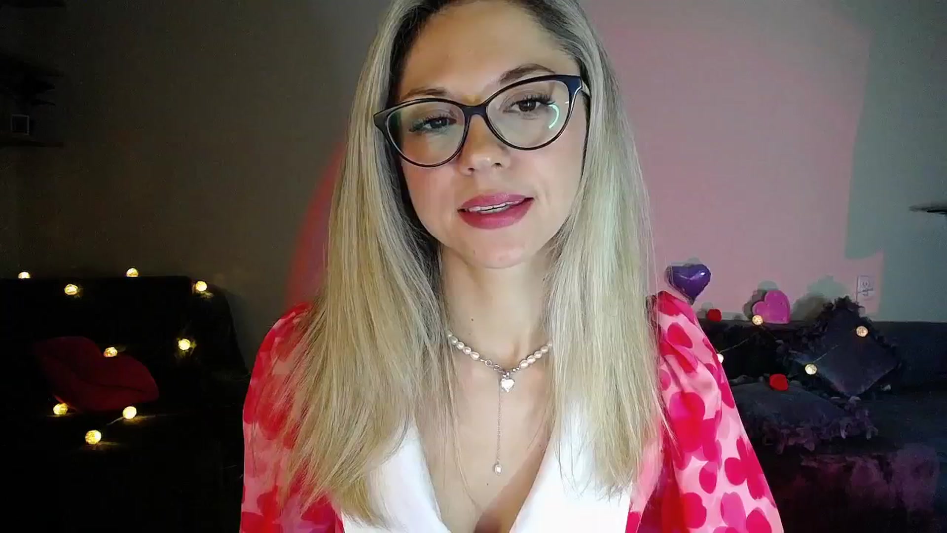 Gallery image thumbnail from Sunshine_alis's myfreecams stream on, 11/01/2025, 19:56 image 14 of 20