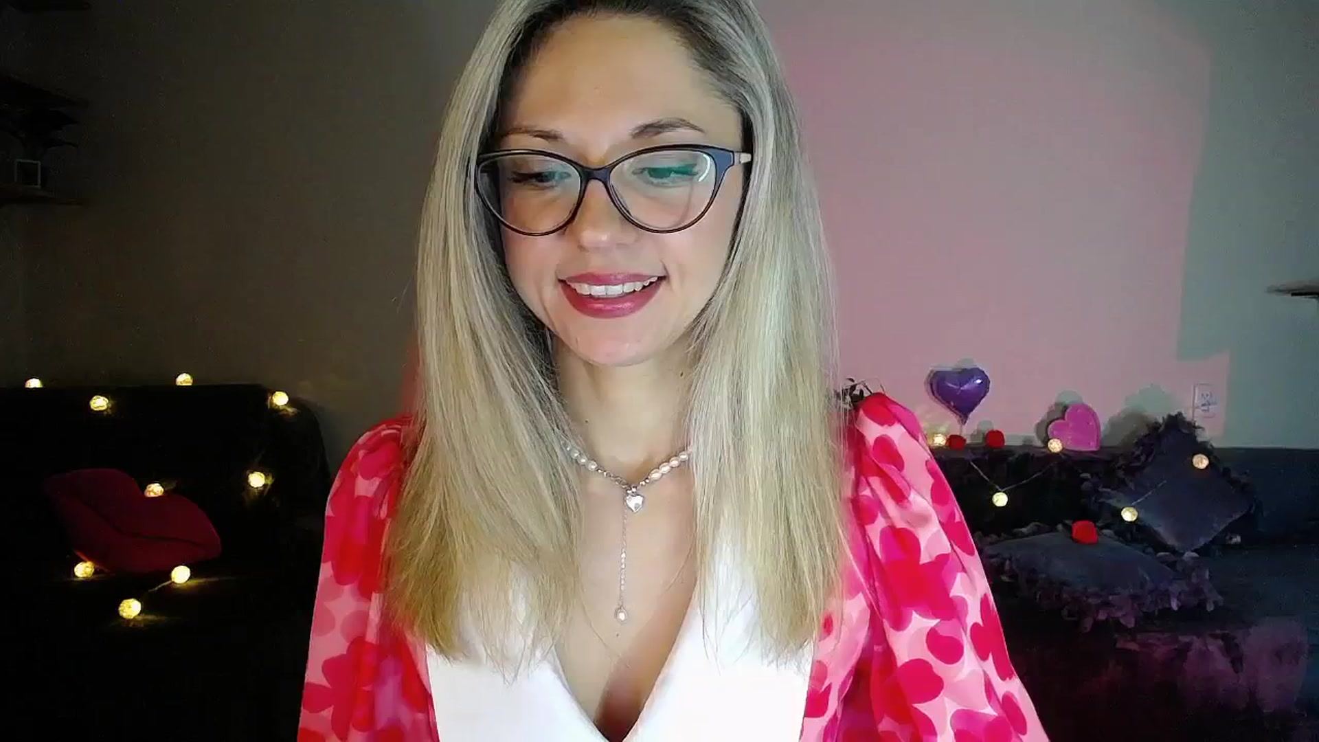 Gallery image thumbnail from Sunshine_alis's myfreecams stream on, 11/01/2025, 19:56 image 7 of 20