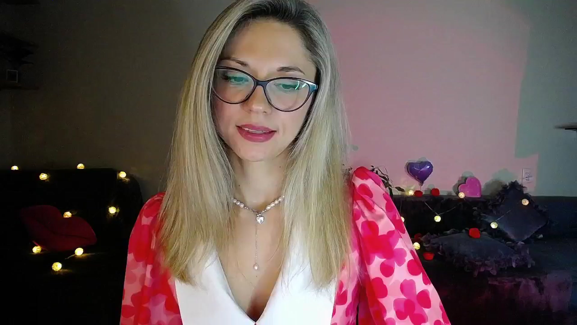 Gallery image thumbnail from Sunshine_alis's myfreecams stream on, 11/01/2025, 19:56 image 15 of 20